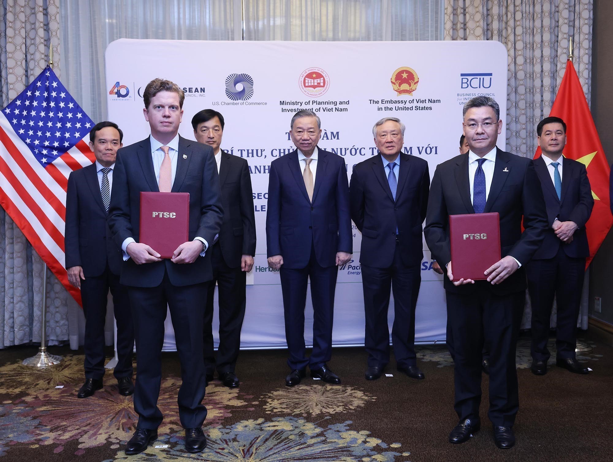 Petrovietnam ký kết hợp tác với các đối tác Hoa Kỳ về chuyển đổi số và năng lượng bền vững- Ảnh 3. Petrovietnam ký kết hợp tác với các đối tác Hoa Kỳ về chuyển đổi số và năng lượng bền vững- Ảnh 3.