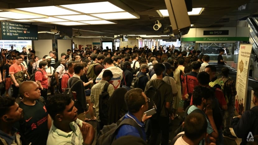 Singapore: T&agrave;u điện trật b&aacute;nh g&acirc;y ra sự cố nghi&ecirc;m trọng nhất - Ảnh 1.