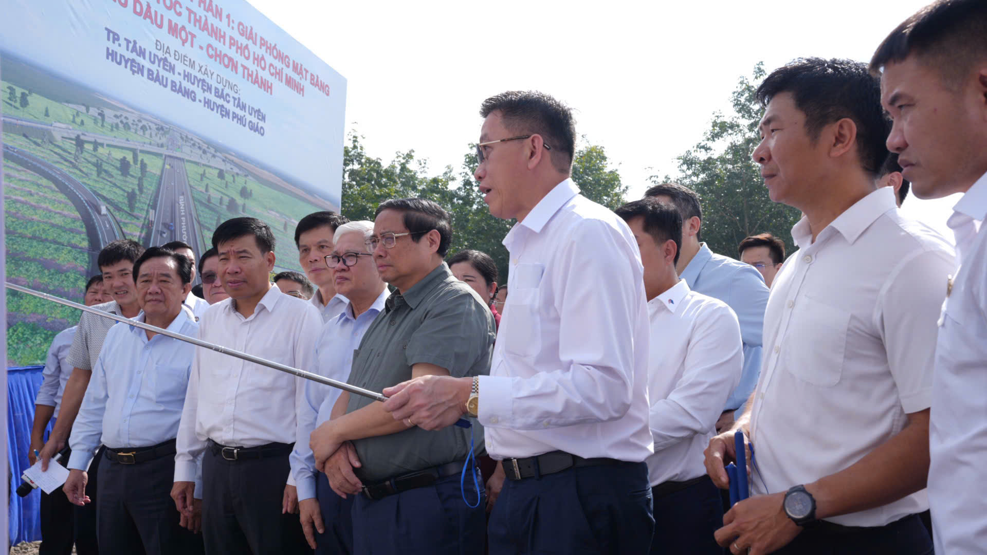 Thủ tướng thị sát cao tốc TP.HCM - Thủ Dầu Một - Chơn Thành- Ảnh 1. Thủ tướng thị sát cao tốc TP.HCM - Thủ Dầu Một - Chơn Thành- Ảnh 1.