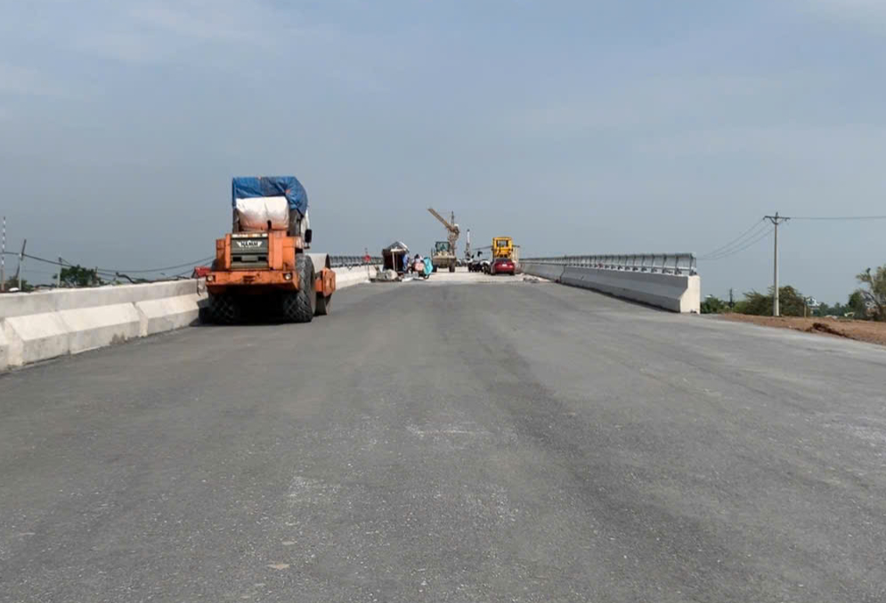 Tăng tốc thi c&ocirc;ng dự &aacute;n đường trục ph&aacute;t triển d&agrave;i 46km ở Nam Định- Ảnh 7.