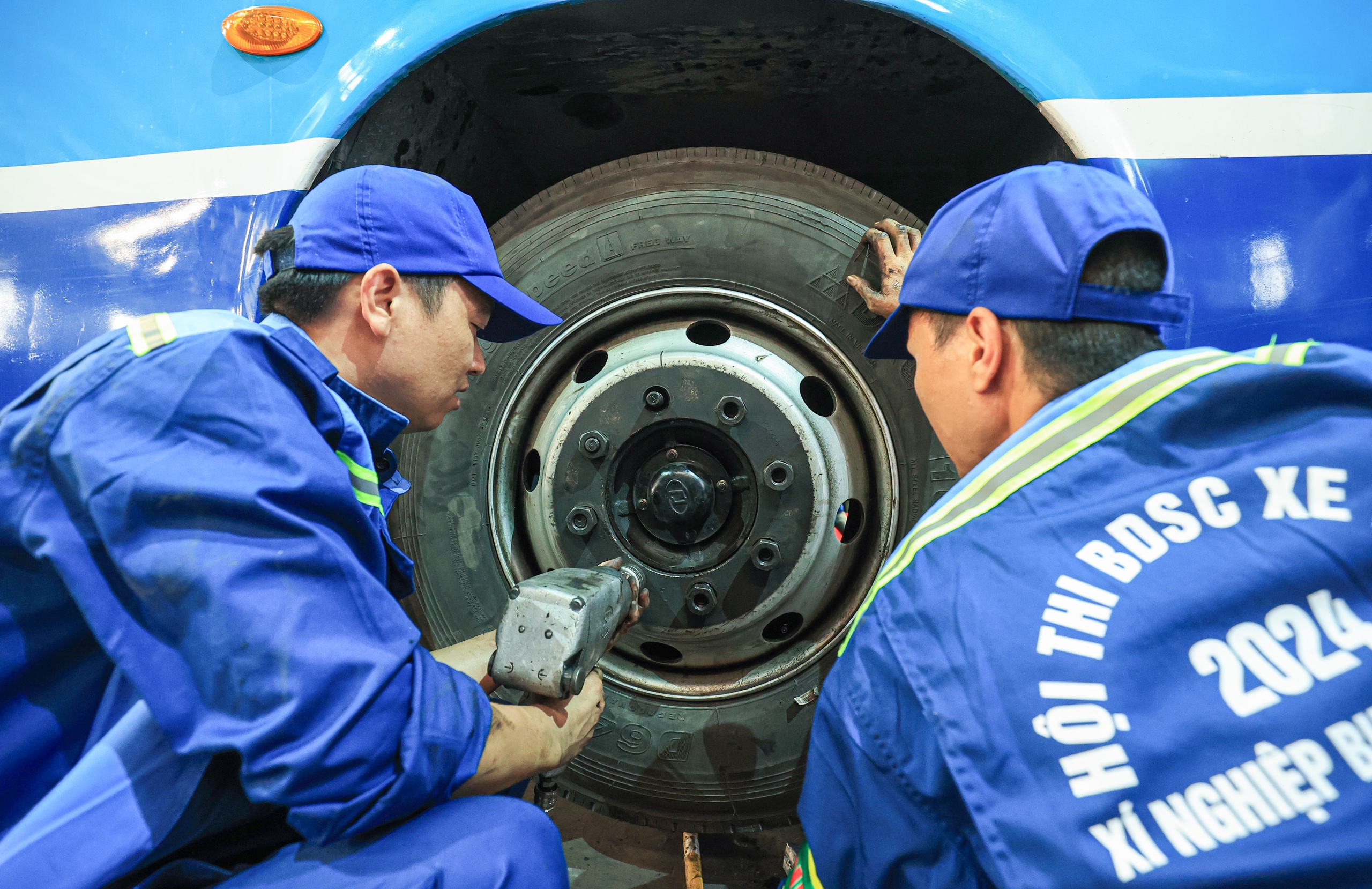 S&ocirc;i nổi hội thi bảo dưỡng sửa chữa xe bu&yacute;t Transerco năm 2024- Ảnh 5.