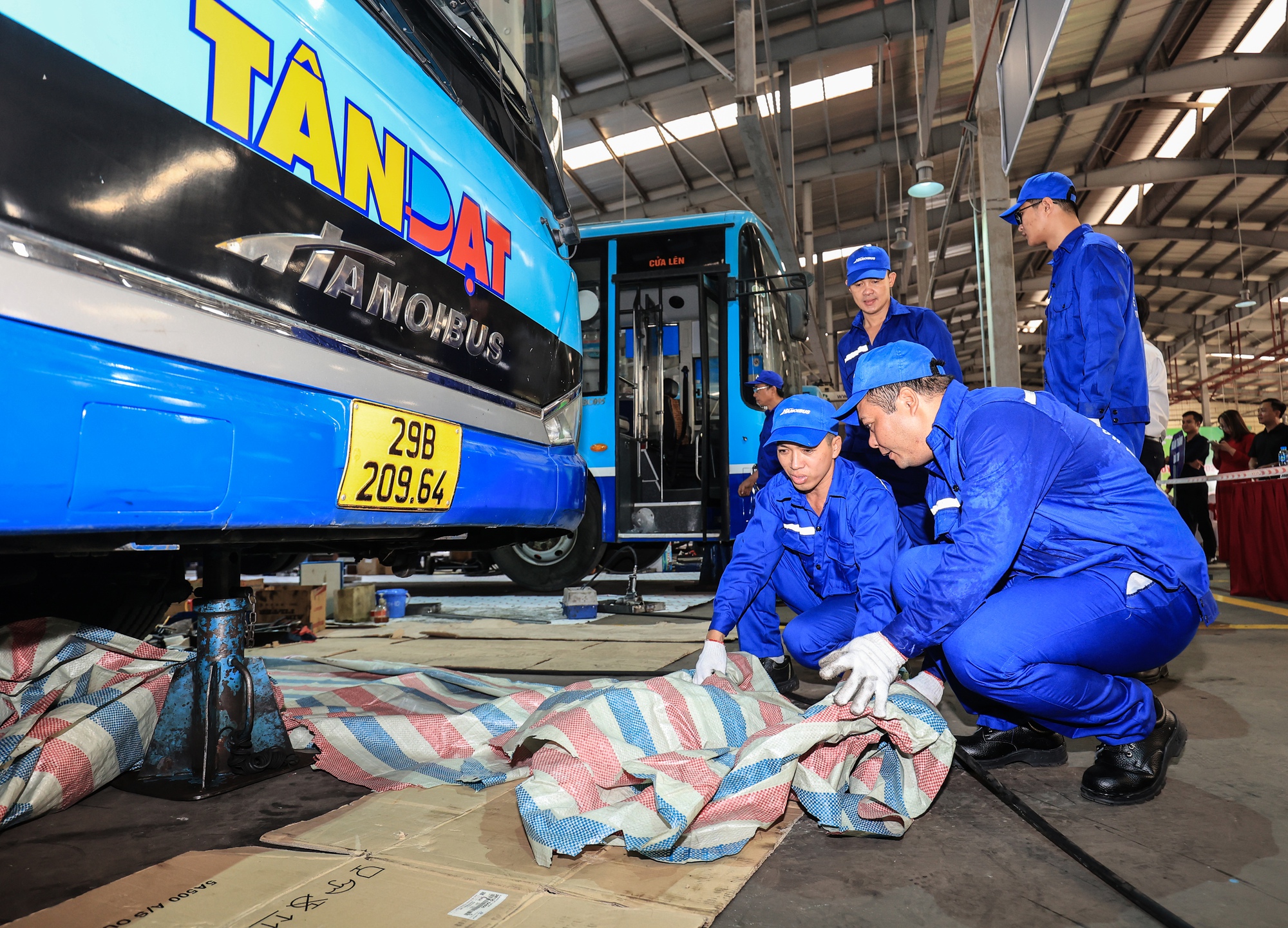 S&ocirc;i nổi hội thi bảo dưỡng sửa chữa xe bu&yacute;t Transerco năm 2024- Ảnh 4.