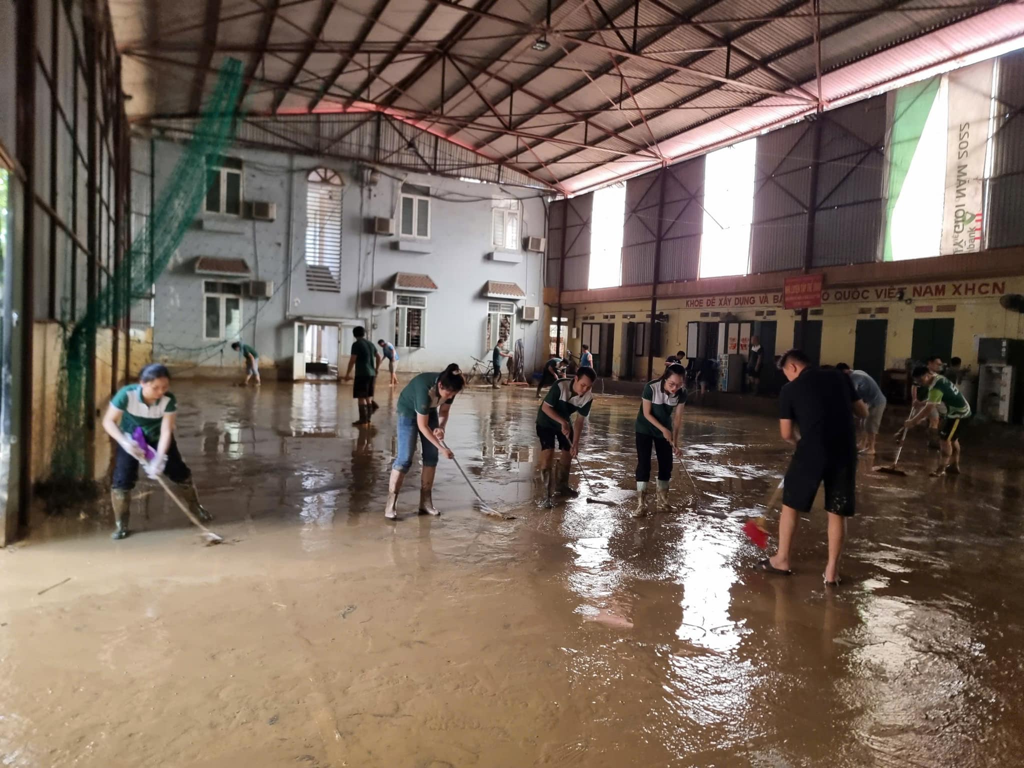 Ph&aacute;t huy t&iacute;nh s&aacute;ng tạo, ti&ecirc;n phong, đi đầu trong thực thi nhiệm vụ của c&aacute;n bộ l&agrave; đảng vi&ecirc;n- Ảnh 1.