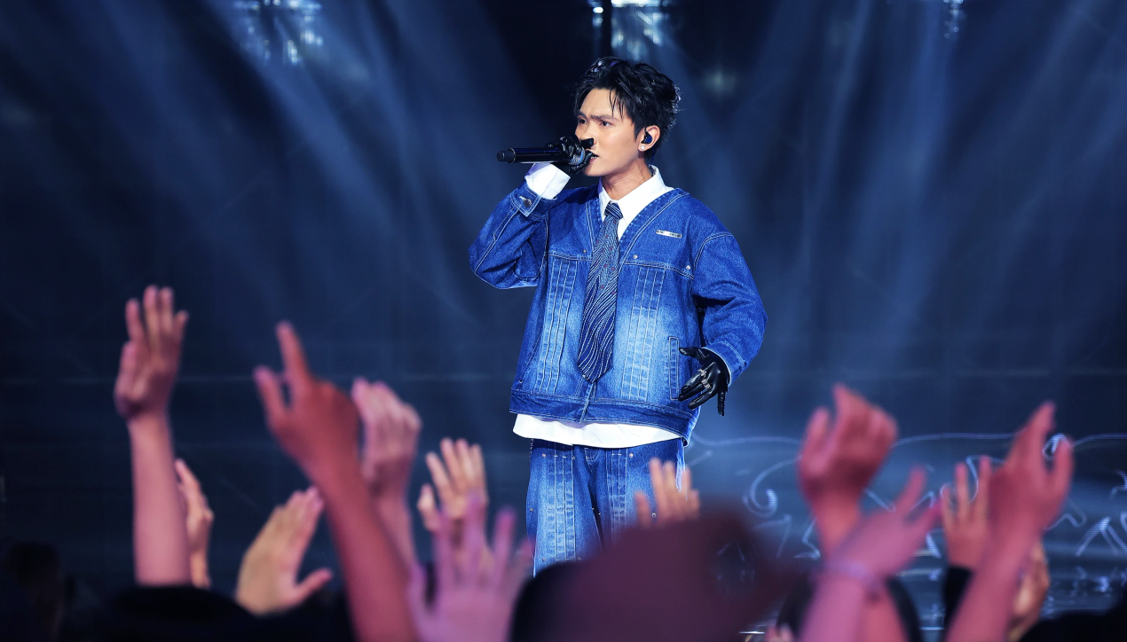 Rap Việt tập 2: Karik tung đặc quyền để chi&ecirc;u mộ Manbo - bạn th&acirc;n Hiếu Thứ Hai - Ảnh 1.