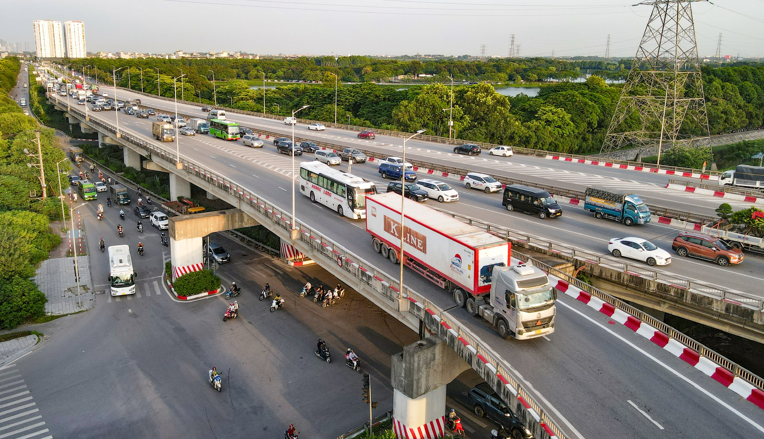 Cửa ng&otilde; Thủ đ&ocirc; &ugrave;n tắc k&eacute;o d&agrave;i chiều cuối nghỉ lễ 2/9- Ảnh 6.