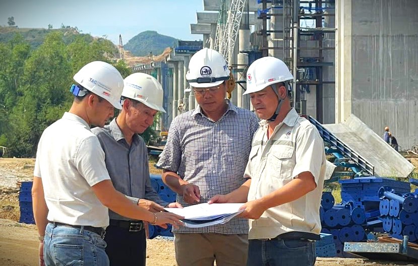 Hai cầu lớn trên cao tốc nối Bình Định - Phú Yên dần thành hình- Ảnh 8. Hai cầu lớn trên cao tốc nối Bình Định - Phú Yên dần thành hình- Ảnh 8.