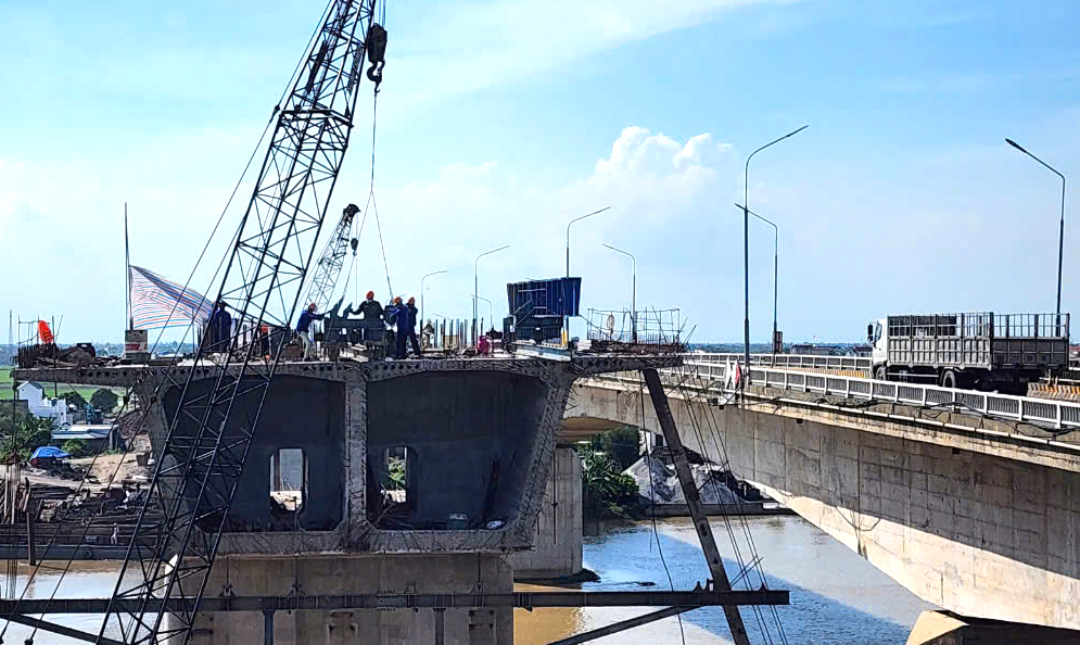 Gỡ vướng, khẩn trương thi c&ocirc;ng dự &aacute;n đường bộ gần 6.000 tỷ đồng ở Nam Định- Ảnh 1.