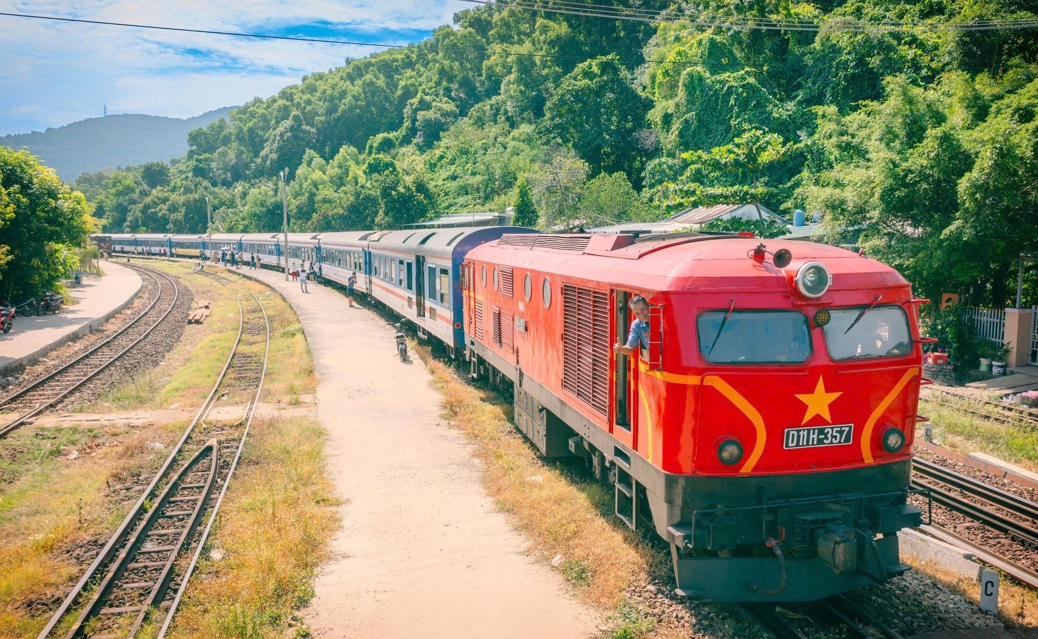 Mở b&aacute;n v&eacute; t&agrave;u Tết 2025 từ 1/10- Ảnh 1.