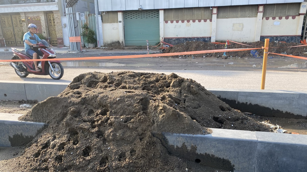 Một g&oacute;i thầu thuộc dự &aacute;n 4.800 tỷ qua s&acirc;n bay T&acirc;n Sơn Nhất c&oacute; nguy cơ "g&atilde;y" tiến độ- Ảnh 7.