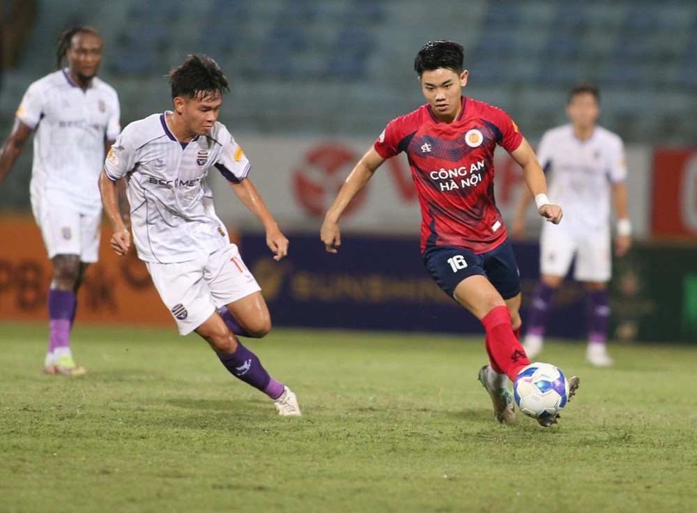 V-League: B&igrave;nh Dương thua theo kịch bản cay đắng, Thanh H&oacute;a thắng ngược Hải Ph&ograve;ng- Ảnh 1.