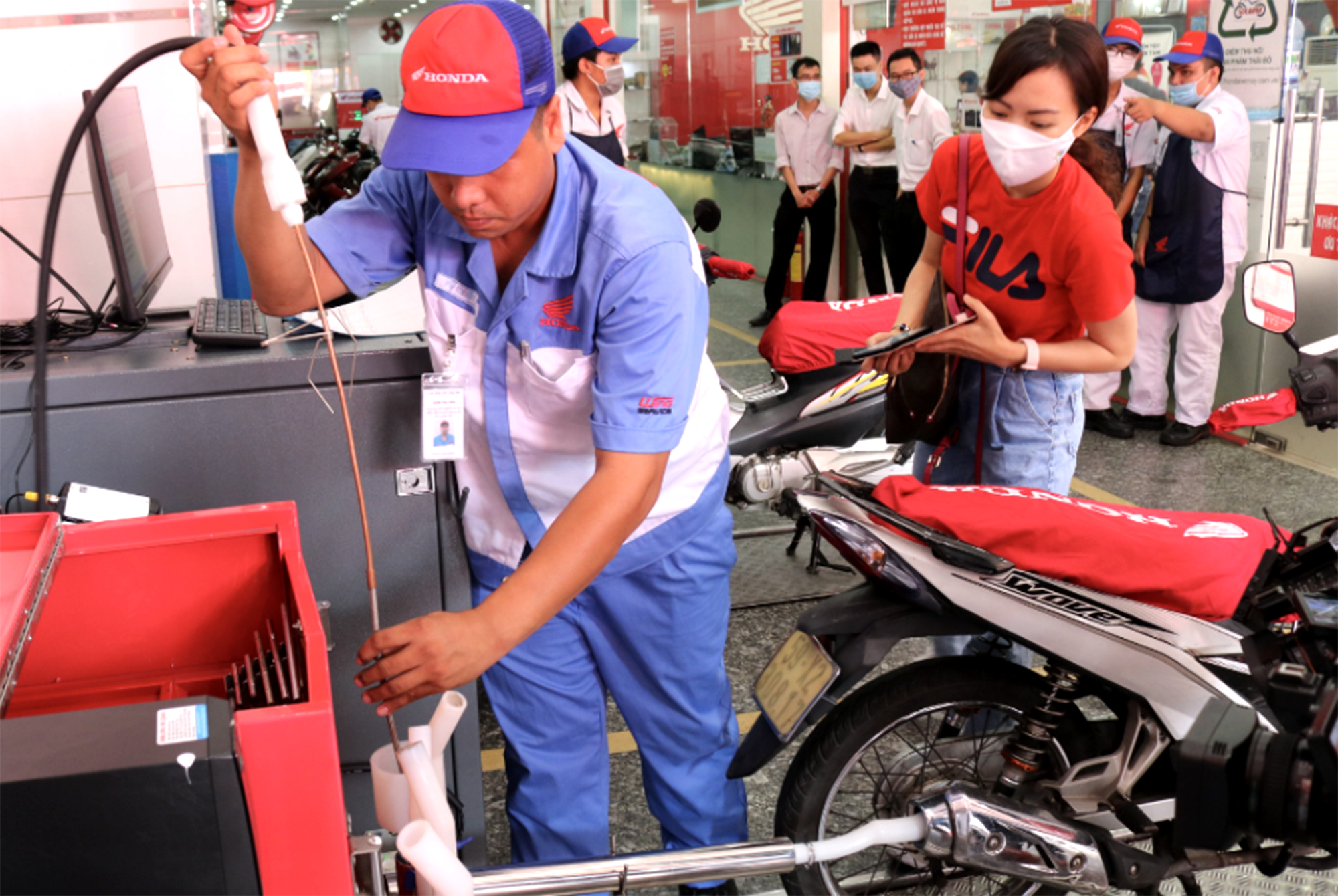 Sẵn s&agrave;ng kiểm định kh&iacute; thải xe m&aacute;y- Ảnh 1.