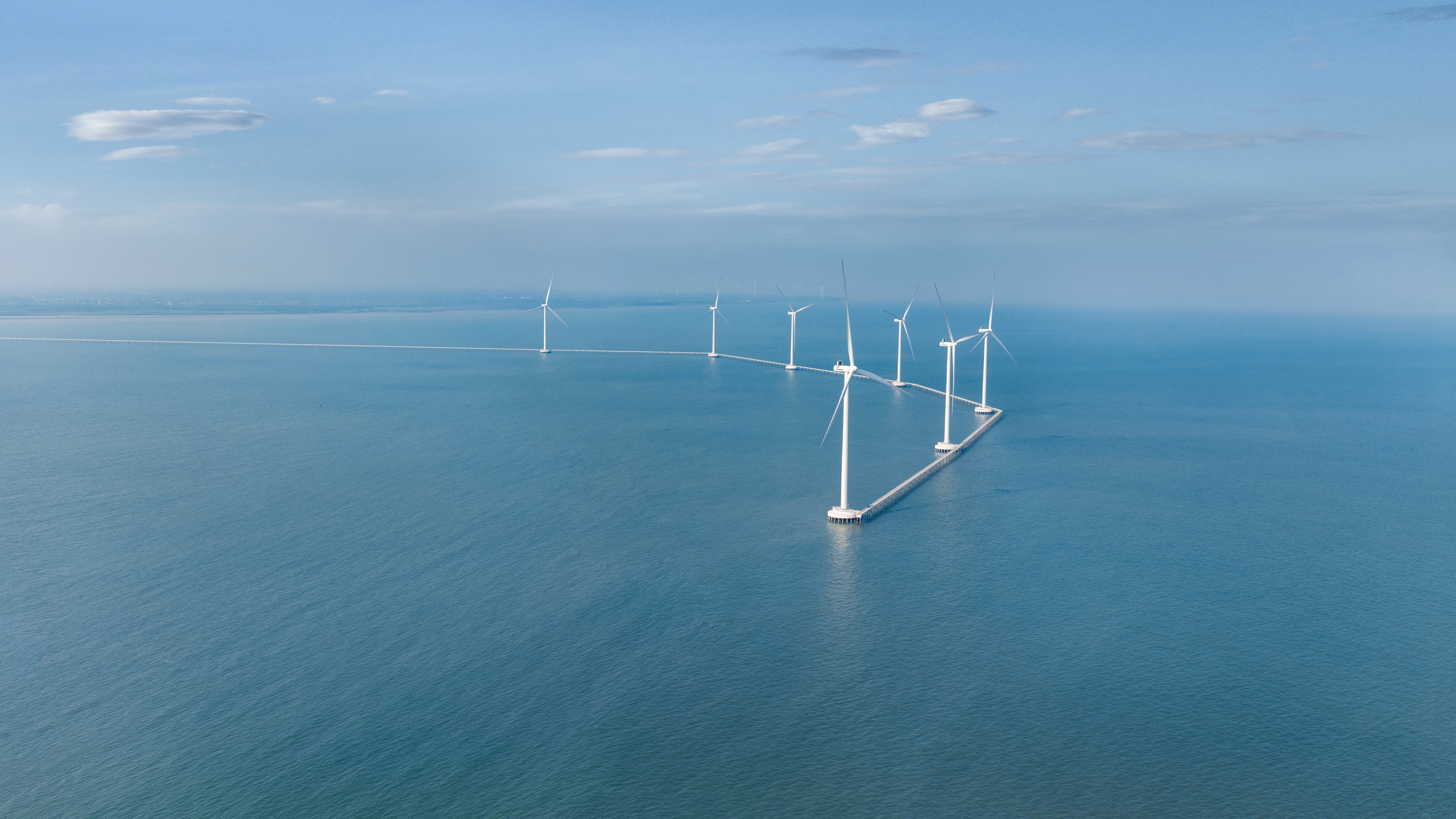 Lo tương lai điện gi&oacute; ngo&agrave;i khơi "bay theo gi&oacute;"- Ảnh 1.