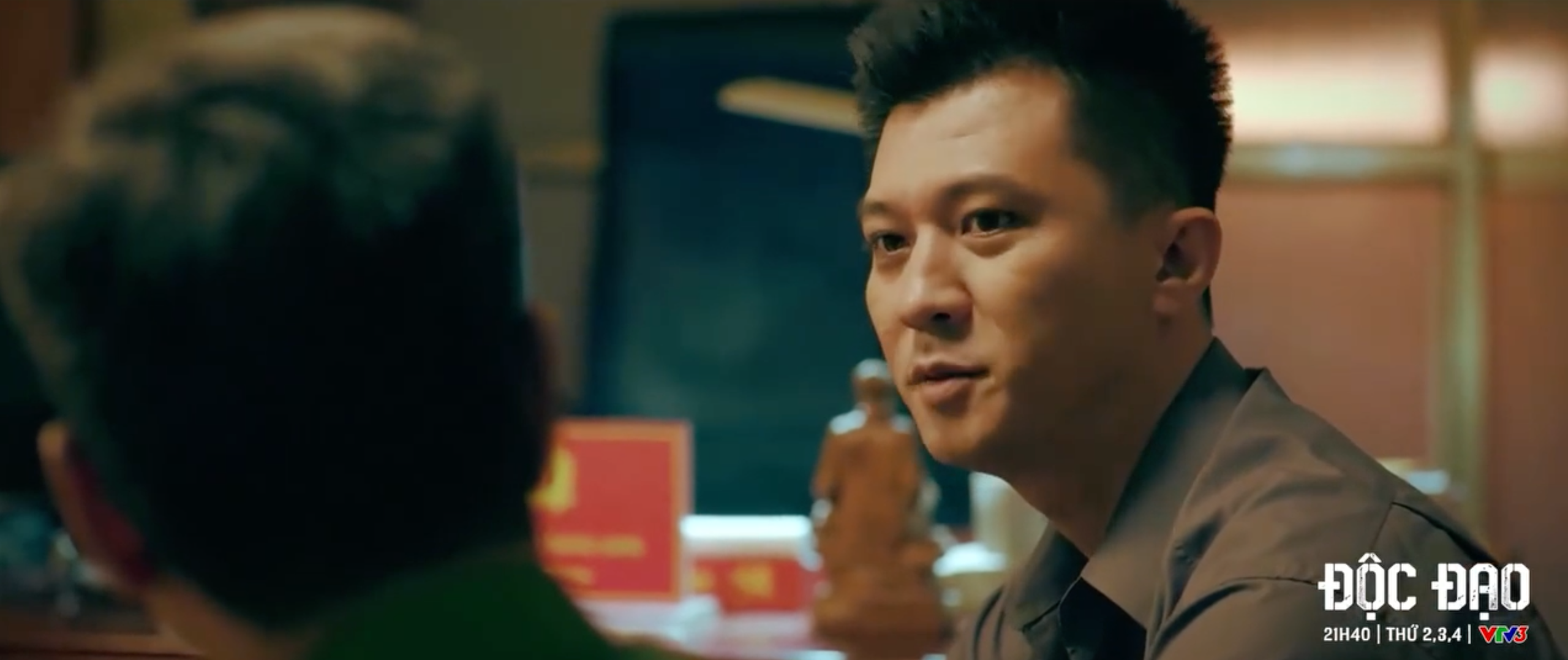 Độc đạo tập 3: Dương "cơ bắp" muốn hợp tác làm ăn với Hồng- Ảnh 1. Độc đạo tập 3: Dương "cơ bắp" muốn hợp tác làm ăn với Hồng- Ảnh 1.