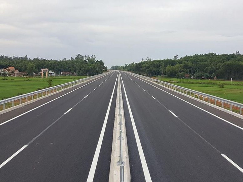 Ph&oacute; thủ tướng giao nhiệm vụ thi đua 500 ng&agrave;y đ&ecirc;m ho&agrave;n th&agrave;nh 3.000km cao tốc- Ảnh 1.
