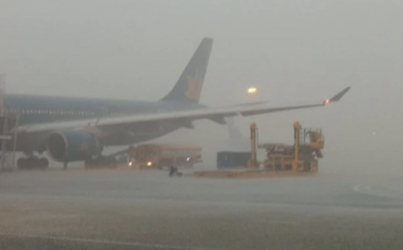 Đ&oacute;ng cửa 4 s&acirc;n bay do ảnh hưởng b&atilde;o số 3- Ảnh 1.