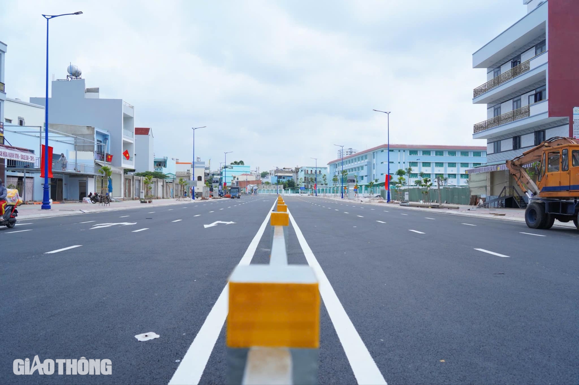 Thông xe đường Tên Lửa ở TP.HCM: Món quà cho năm học mới- Ảnh 7. Thông xe đường Tên Lửa ở TP.HCM: Món quà cho năm học mới- Ảnh 7.