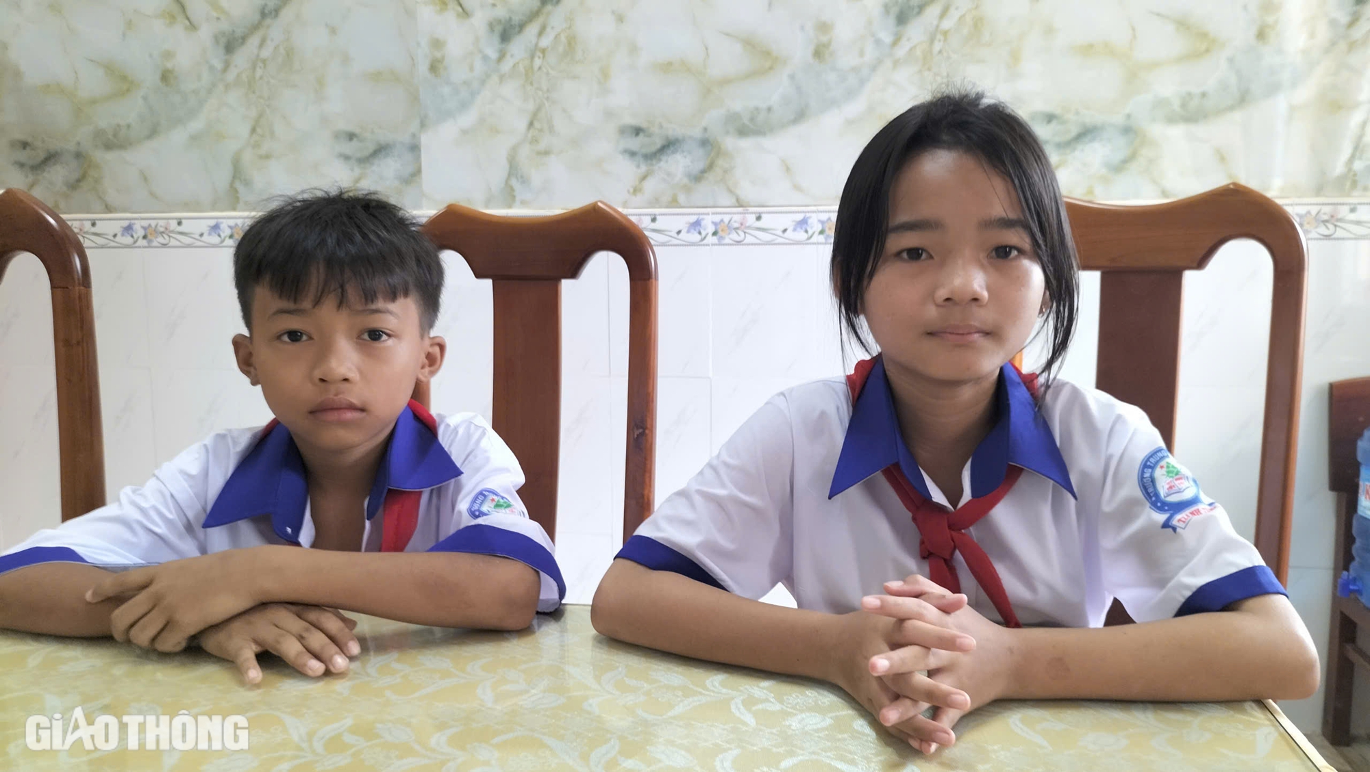 B&aacute;o Giao th&ocirc;ng trao học bổng cho học sinh kh&oacute; khăn ở C&agrave; Mau- Ảnh 3.