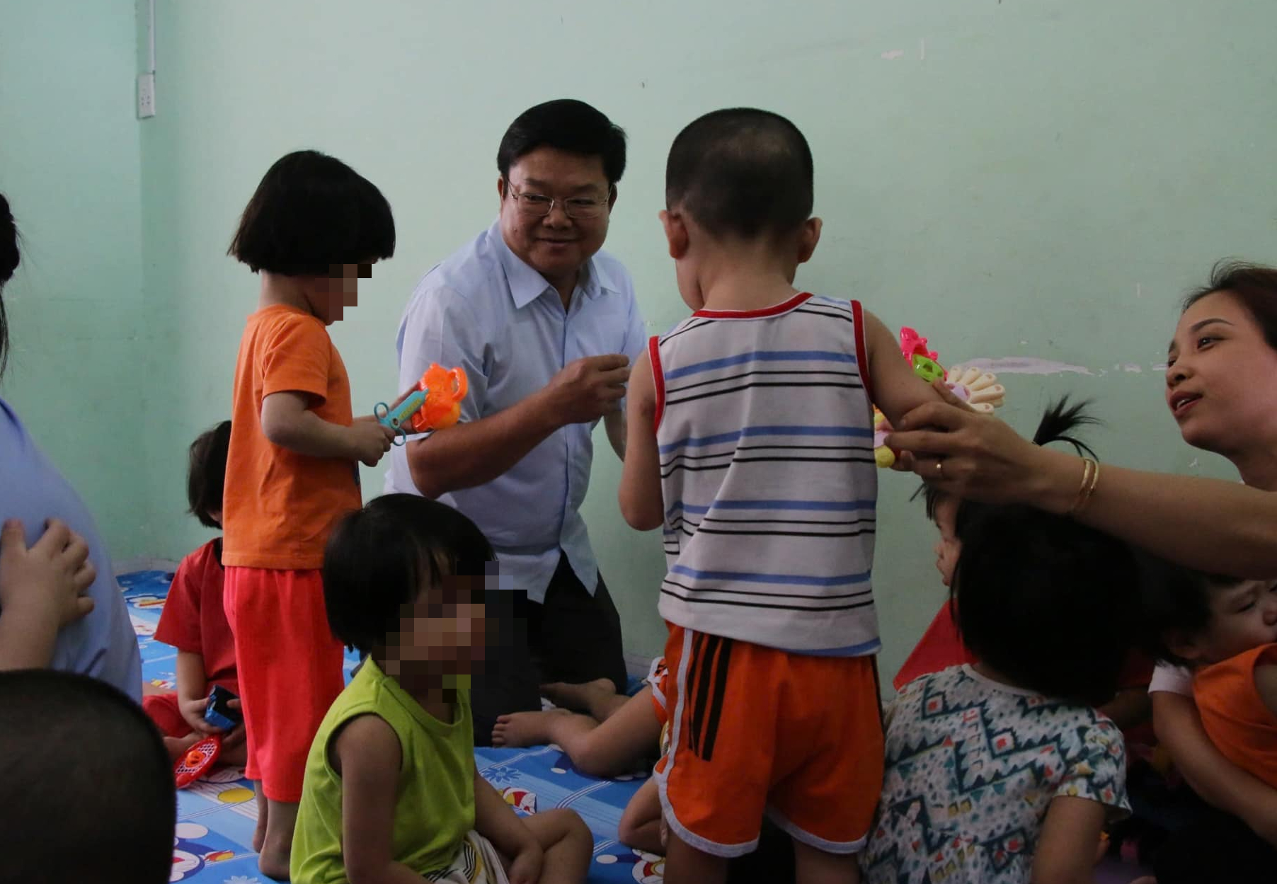 H&igrave;nh ảnh mới nhất của c&aacute;c em b&eacute; được giải cứu khỏi M&aacute;i ấm Hoa Hồng- Ảnh 1.