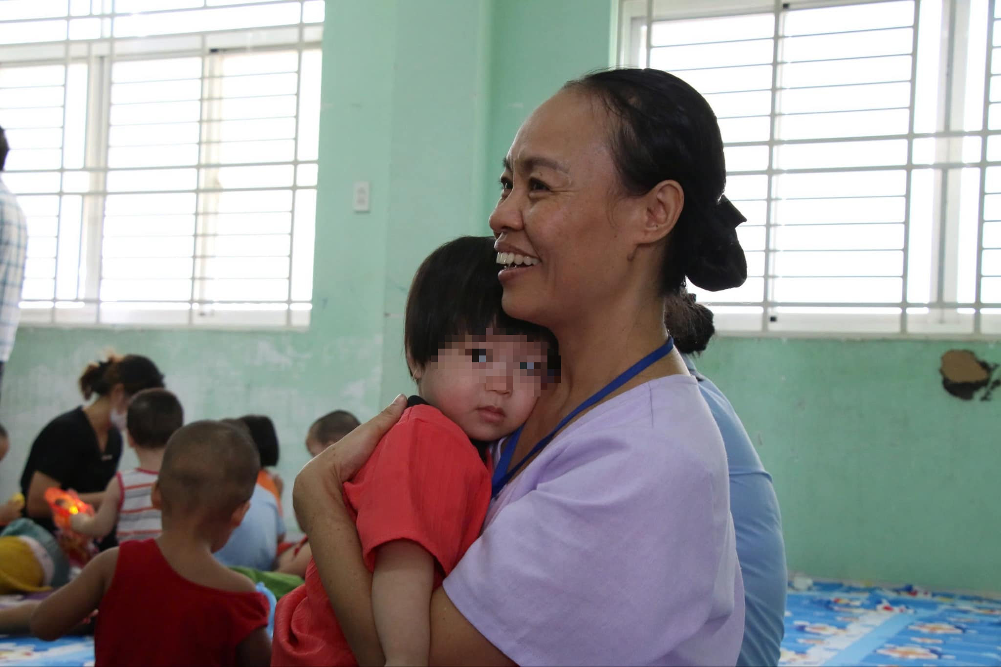 H&igrave;nh ảnh mới nhất của c&aacute;c em b&eacute; được giải cứu khỏi M&aacute;i ấm Hoa Hồng- Ảnh 5.