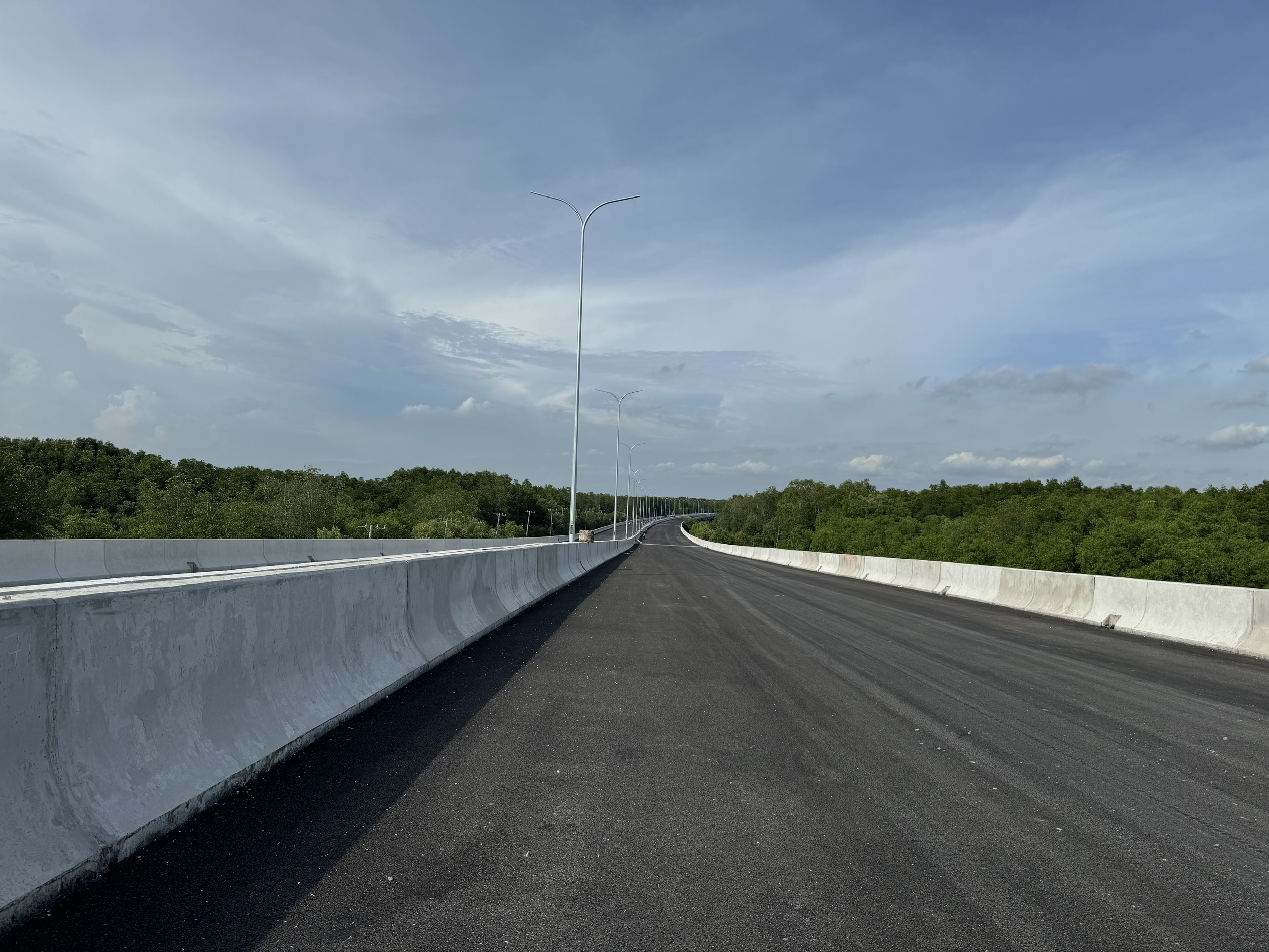 Cao tốc Bến Lức - Long Th&agrave;nh nỗ lực th&ocirc;ng xe sớm hai đoạn- Ảnh 2.