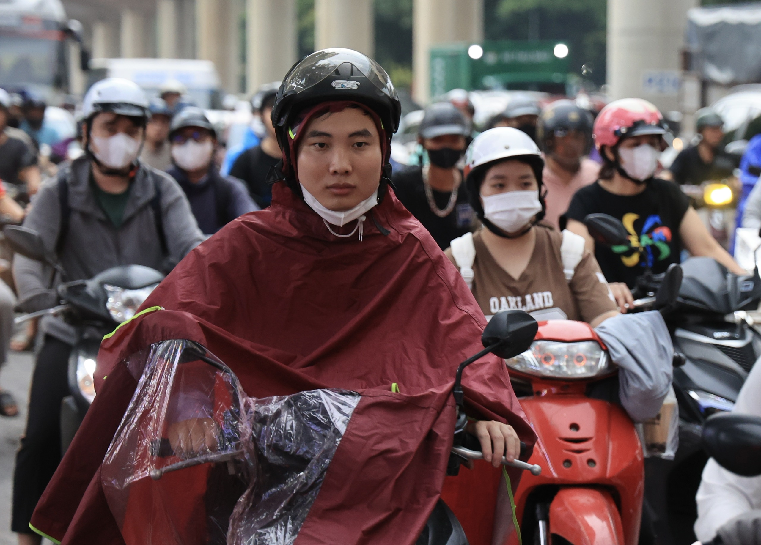 H&agrave; Nội: Nhiều tuyến đường tắc cứng sau trận mưa d&ocirc;ng trước b&atilde;o số 3- Ảnh 9.