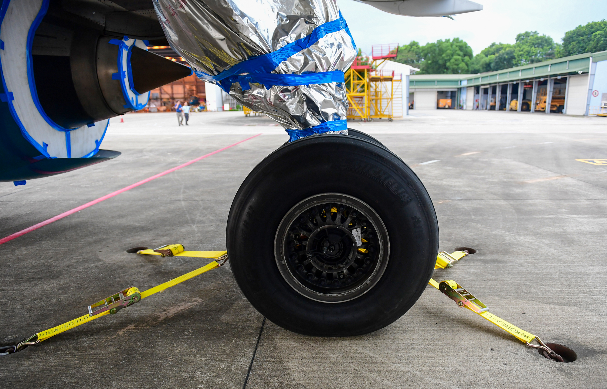 Tận thấy chằng n&eacute;o t&agrave;u bay tại s&acirc;n bay Nội B&agrave;i trước b&atilde;o số 3- Ảnh 7.