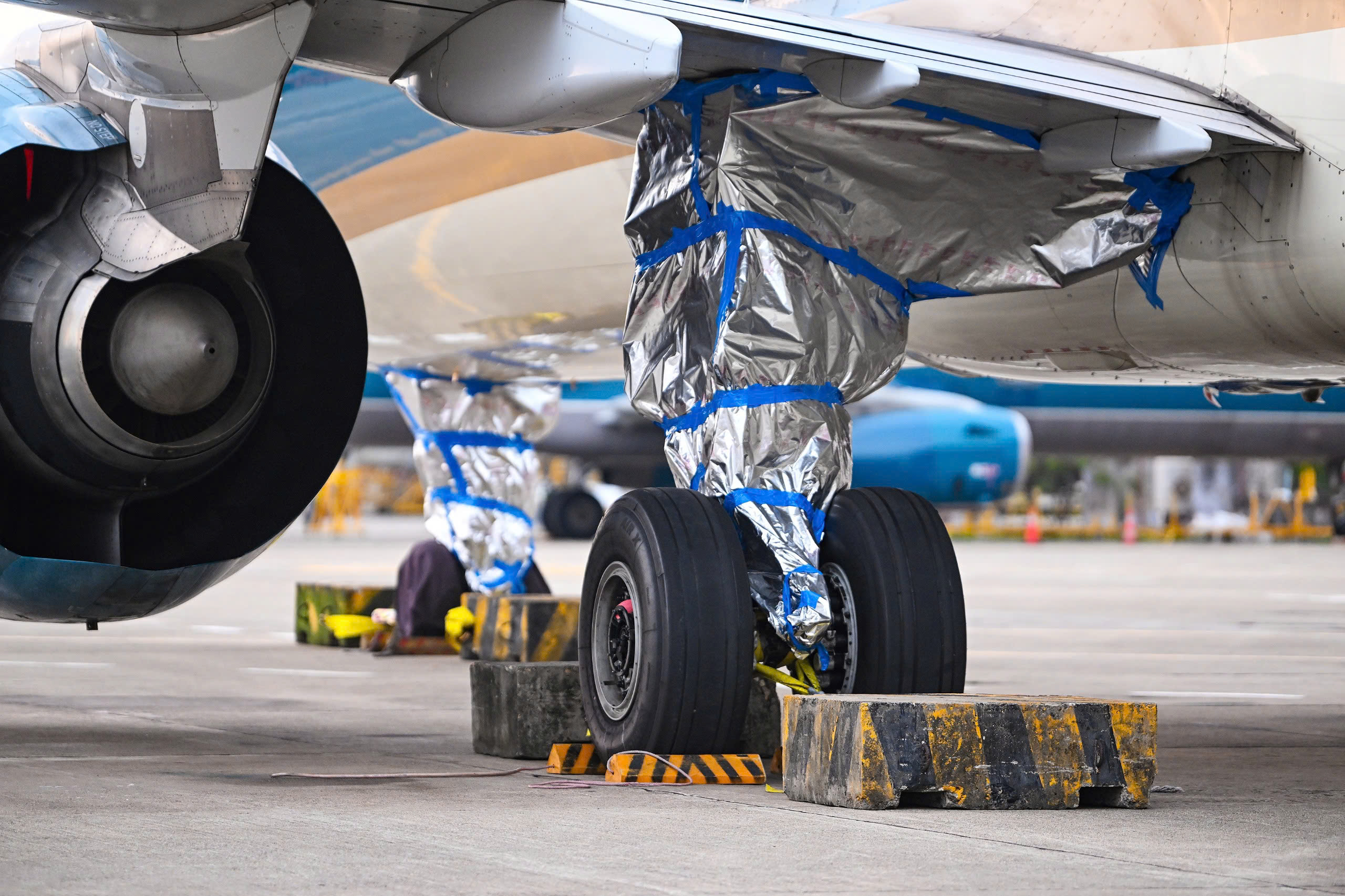 Tận thấy chằng n&eacute;o t&agrave;u bay tại s&acirc;n bay Nội B&agrave;i trước b&atilde;o số 3- Ảnh 5.