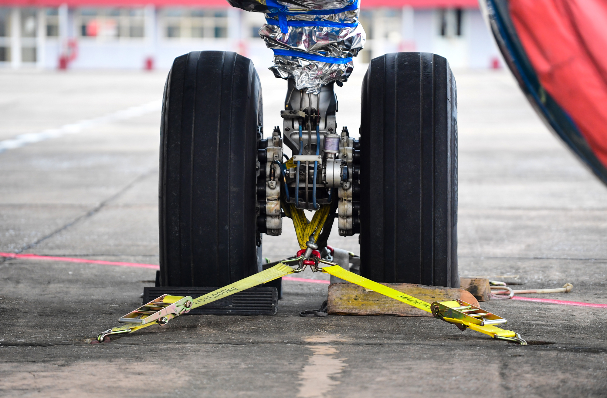 Tận thấy chằng n&eacute;o t&agrave;u bay tại s&acirc;n bay Nội B&agrave;i trước b&atilde;o số 3- Ảnh 4.