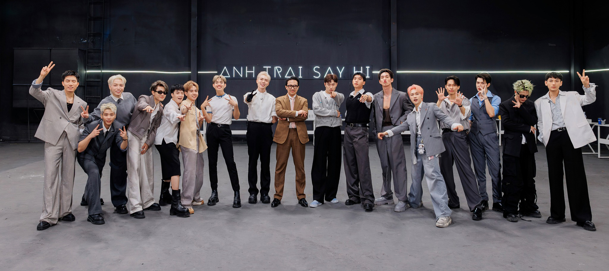 Giải mã sức hút gameshow các anh trai so tài- Ảnh 4. Giải mã sức hút gameshow các anh trai so tài- Ảnh 4.