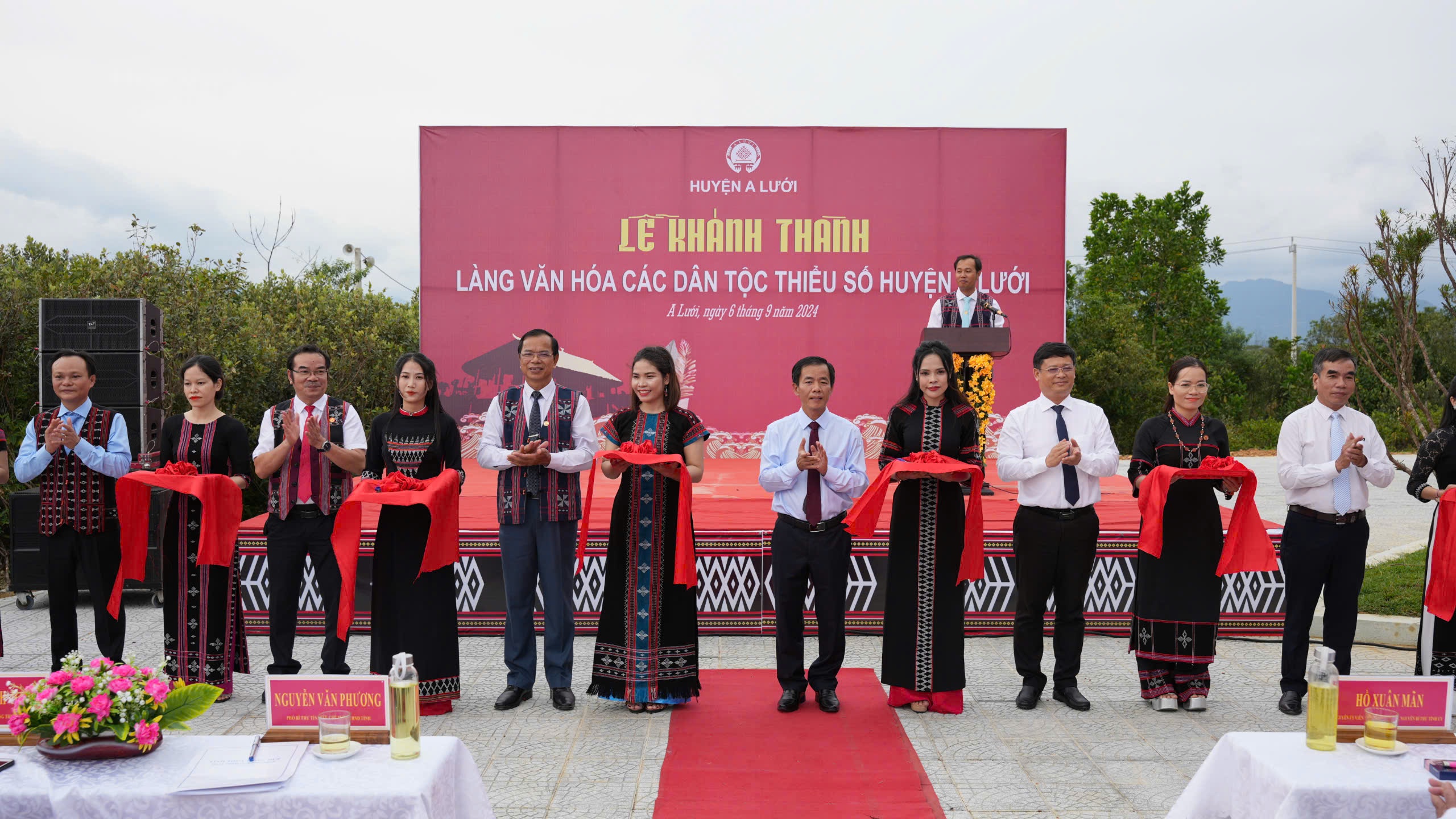 Thừa Thi&ecirc;n Huế: C&ocirc;ng bố quyết định c&ocirc;ng nhận huyện A Lưới tho&aacute;t ngh&egrave;o- Ảnh 3.