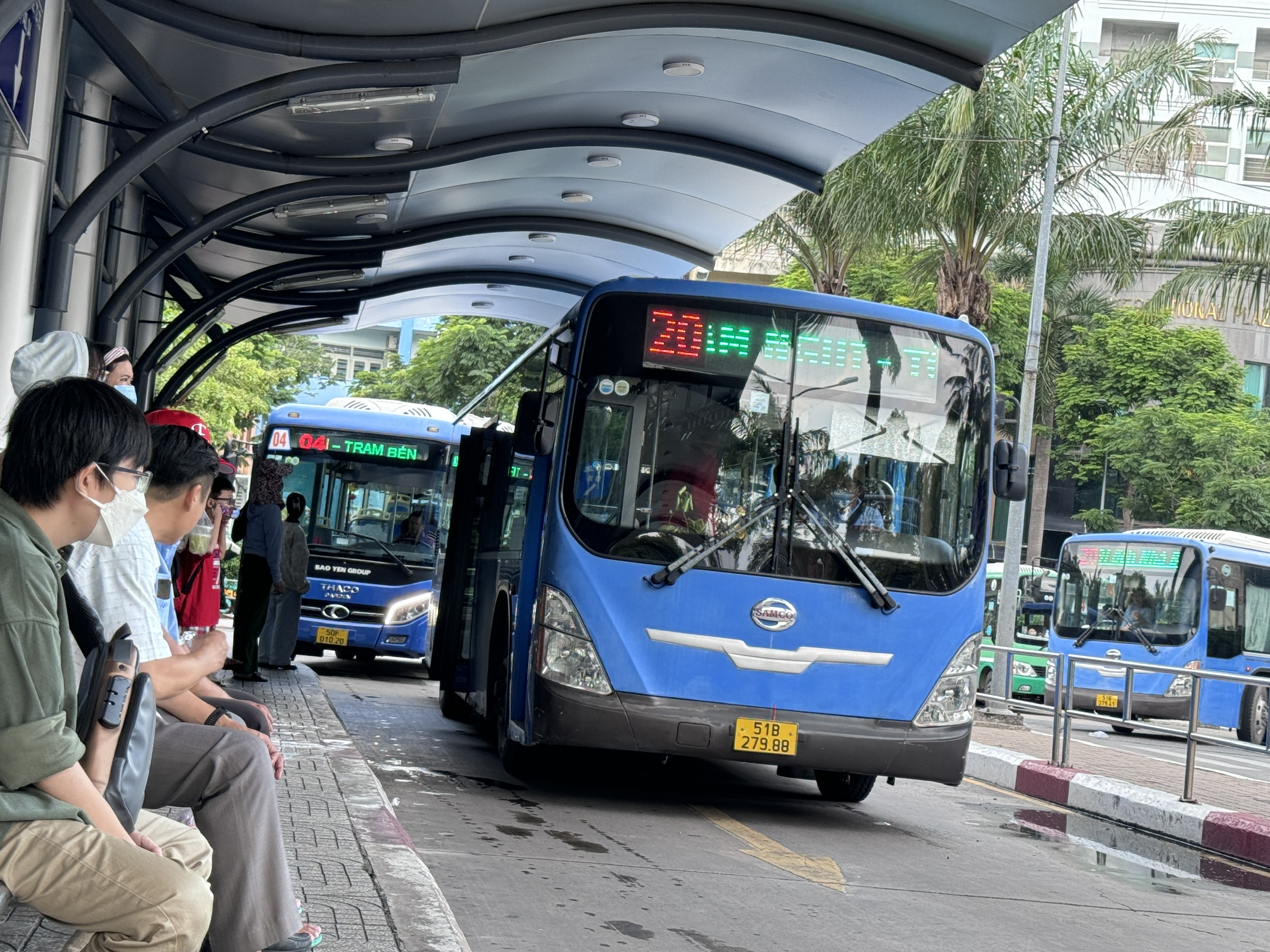 TP.HCM ra mắt thẻ thanh to&aacute;n d&ugrave;ng chung cho xe bu&yacute;t v&agrave; metro- Ảnh 2.