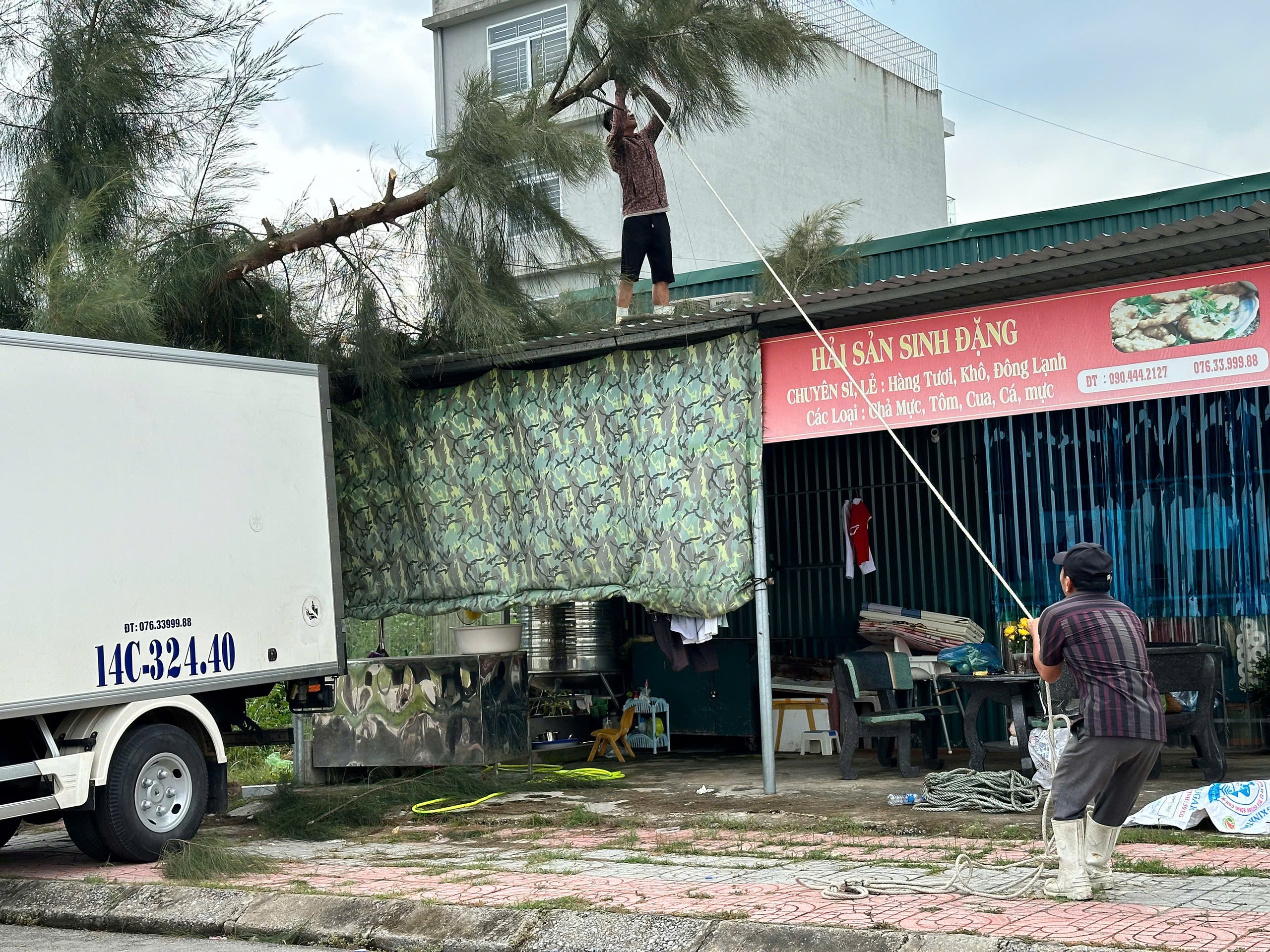 B&atilde;o số 3 sắp đổ bộ, c&aacute;c tỉnh bị ảnh hưởng tất bật ứng ph&oacute;- Ảnh 2.