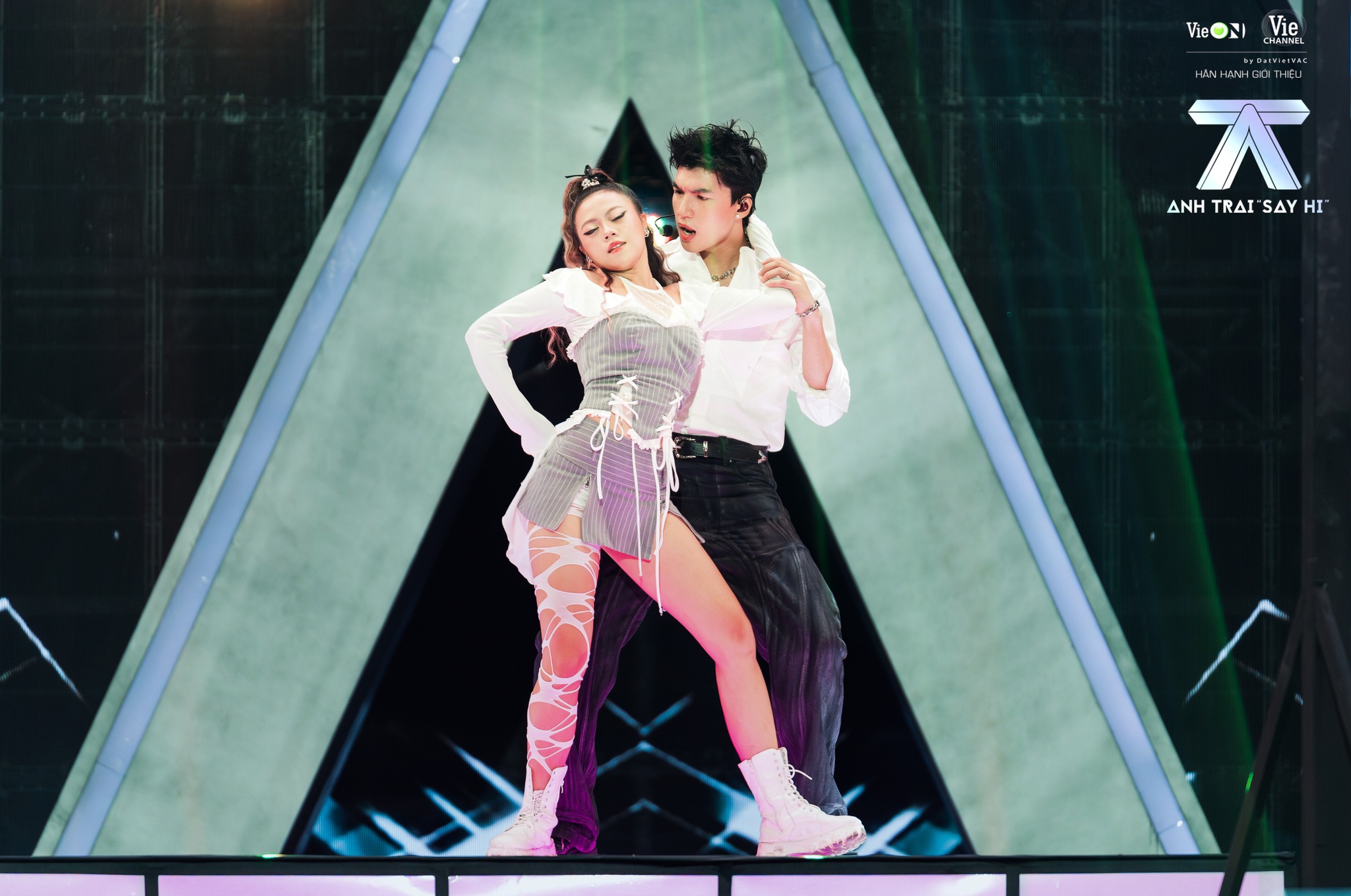 Hiếu Thứ Hai, Rhyder sẽ là quán quân Anh trai say hi?- Ảnh 3. Hiếu Thứ Hai, Rhyder sẽ là quán quân Anh trai say hi?- Ảnh 3.