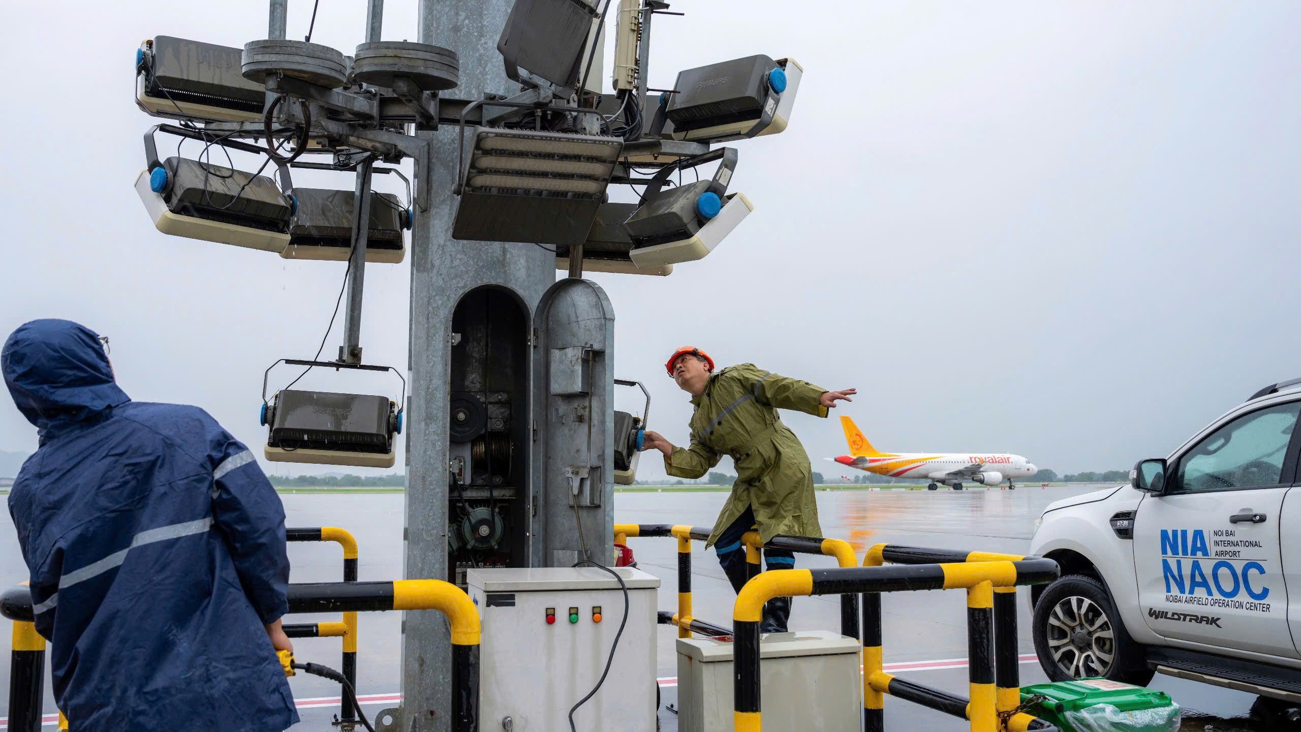 S&acirc;n bay Nội B&agrave;i trước giờ tạm đ&oacute;ng cửa v&igrave; b&atilde;o số 3- Ảnh 4.