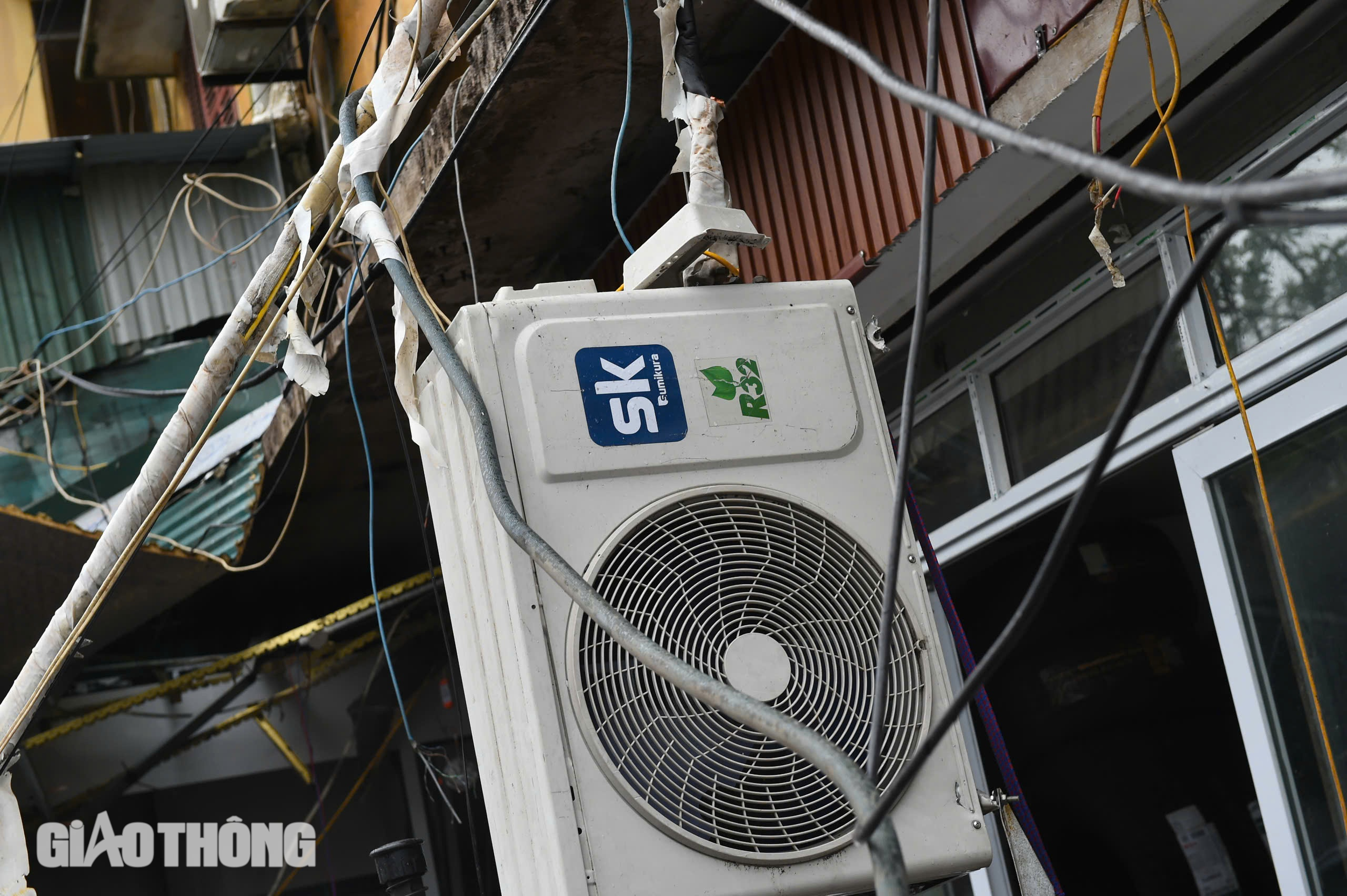 Cảnh tượng chưa từng có tại Hà Nội sau bão số 3 Yagi- Ảnh 10. Cảnh tượng chưa từng có tại Hà Nội sau bão số 3 Yagi- Ảnh 10.