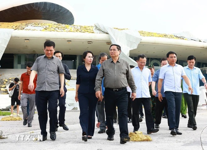 Thủ tướng về nơi t&acirc;m b&atilde;o Quảng Ninh chỉ đạo khắc phục hậu quả- Ảnh 3.