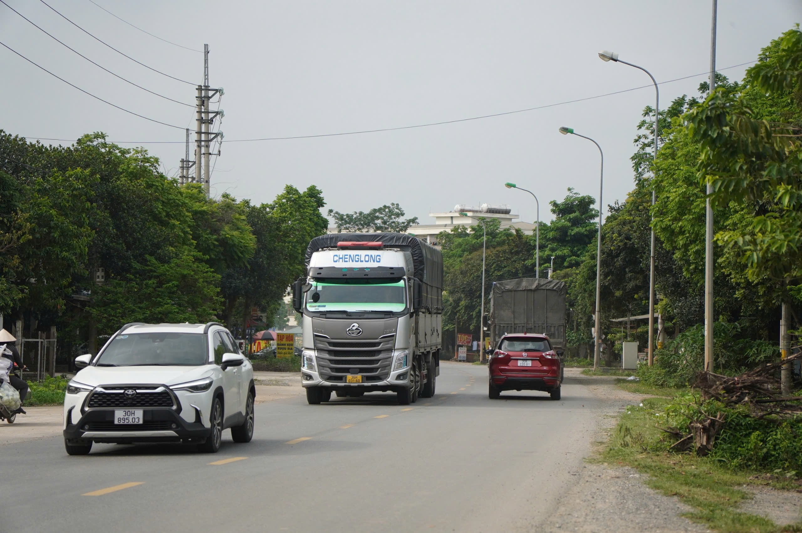 Người d&acirc;n mong quốc lộ 21 đoạn Sơn T&acirc;y - Xu&acirc;n Mai sớm được mở rộng- Ảnh 1.