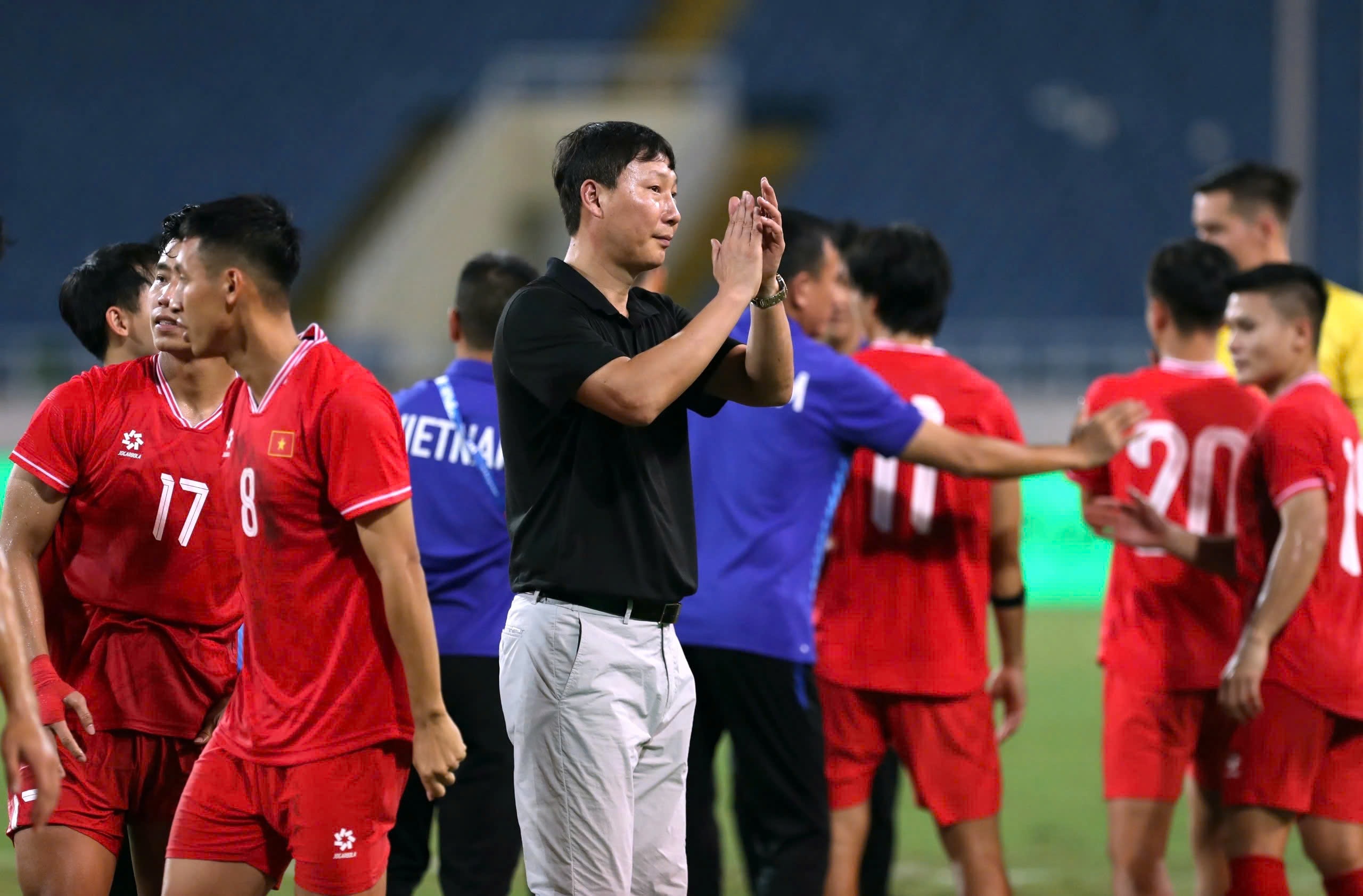 Tuyển Việt Nam gặp nguy ở giải ch&acirc;u &Aacute; nếu tiếp tục thua Th&aacute;i Lan?- Ảnh 1.