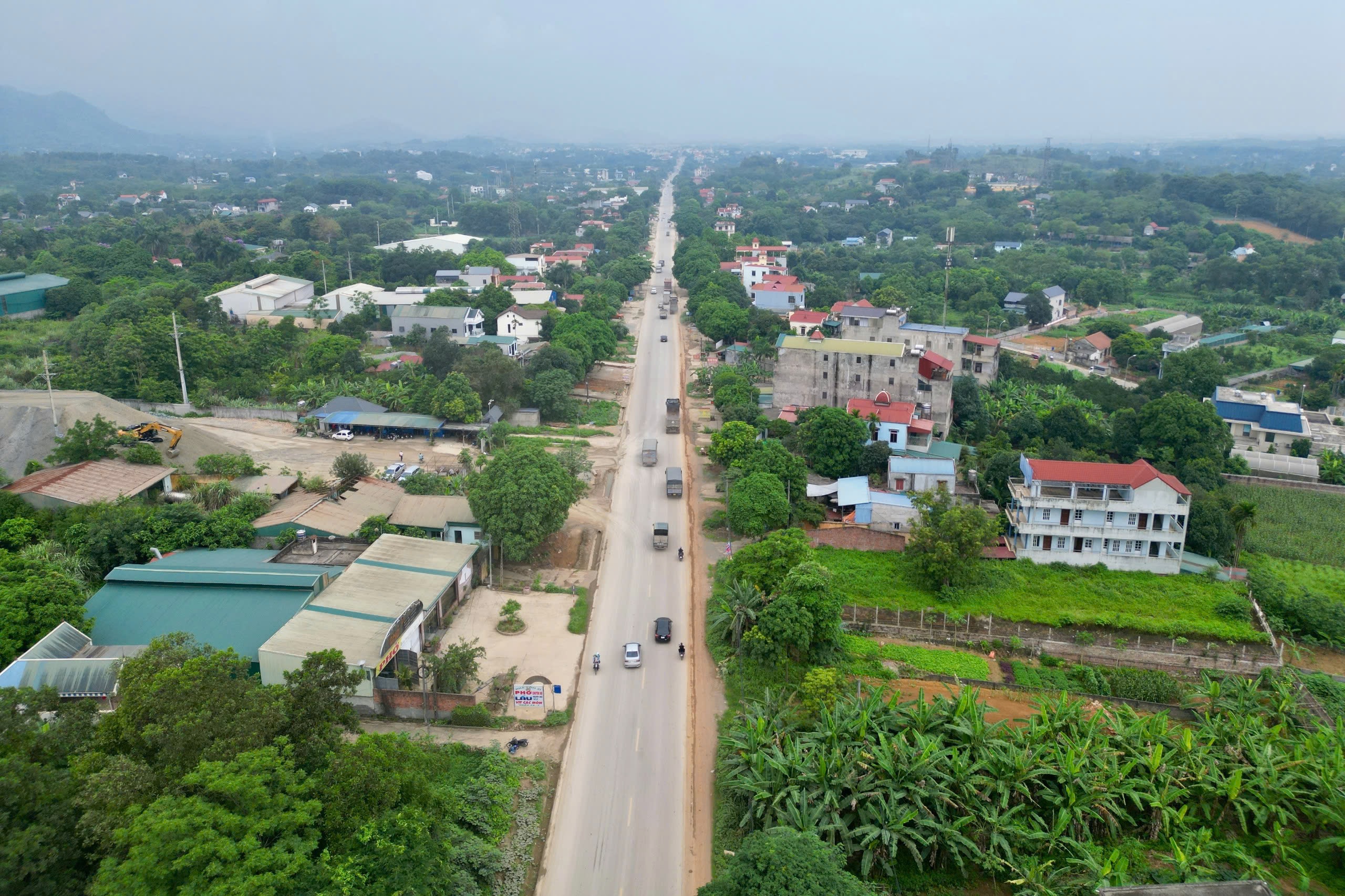 Người d&acirc;n mong quốc lộ 21 đoạn Sơn T&acirc;y - Xu&acirc;n Mai sớm được mở rộng- Ảnh 2.