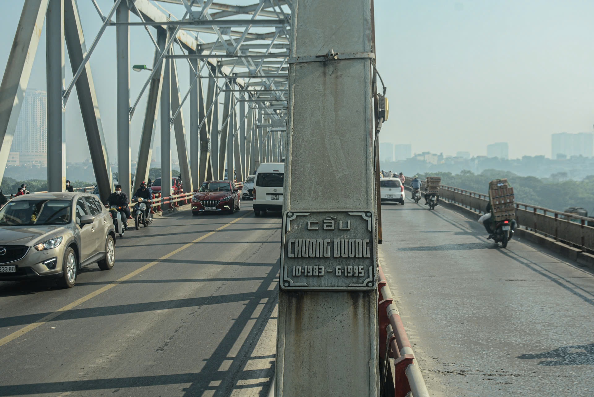 Sở GTVT H&agrave; Nội n&oacute;i về khả năng chịu lực của cầu Chương Dương- Ảnh 1.