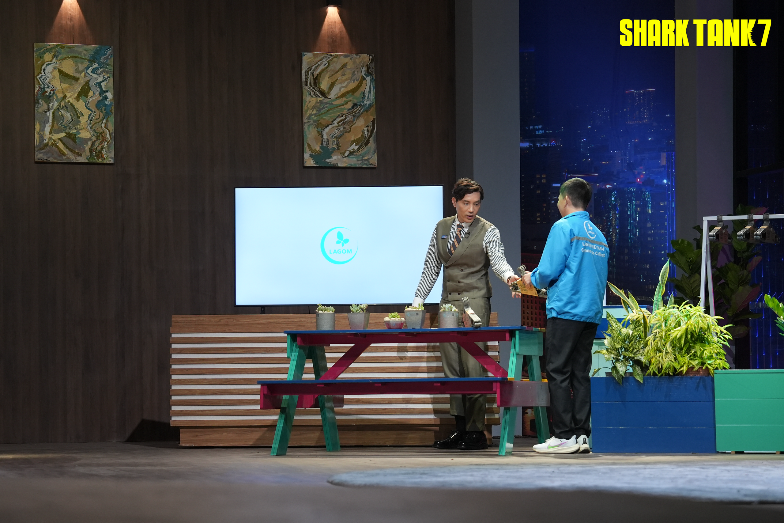 &Ocirc;ng bố 3 con gọi vốn 43 tỷ cho 30% cổ phần, c&aacute;c Shark kh&ocirc;ng d&aacute;m chốt deal- Ảnh 4.