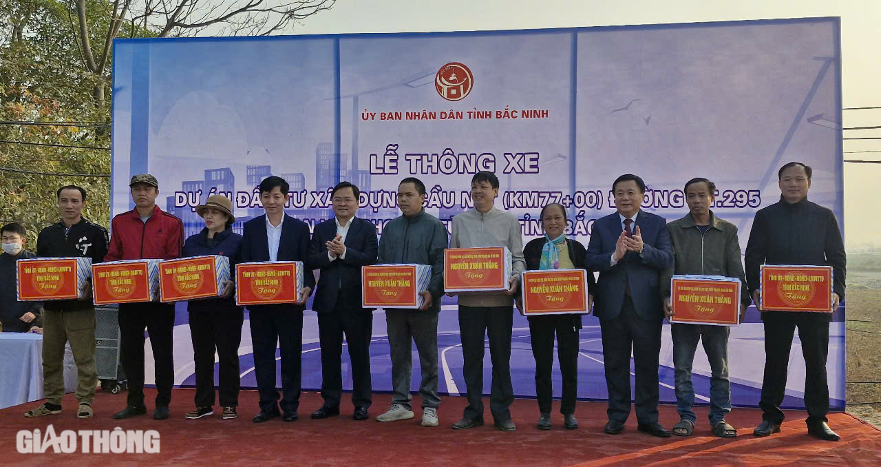 Th&ocirc;ng xe cầu gần 120 tỷ ở Bắc Ninh sau hơn 3 năm chậm tiến độ- Ảnh 1.