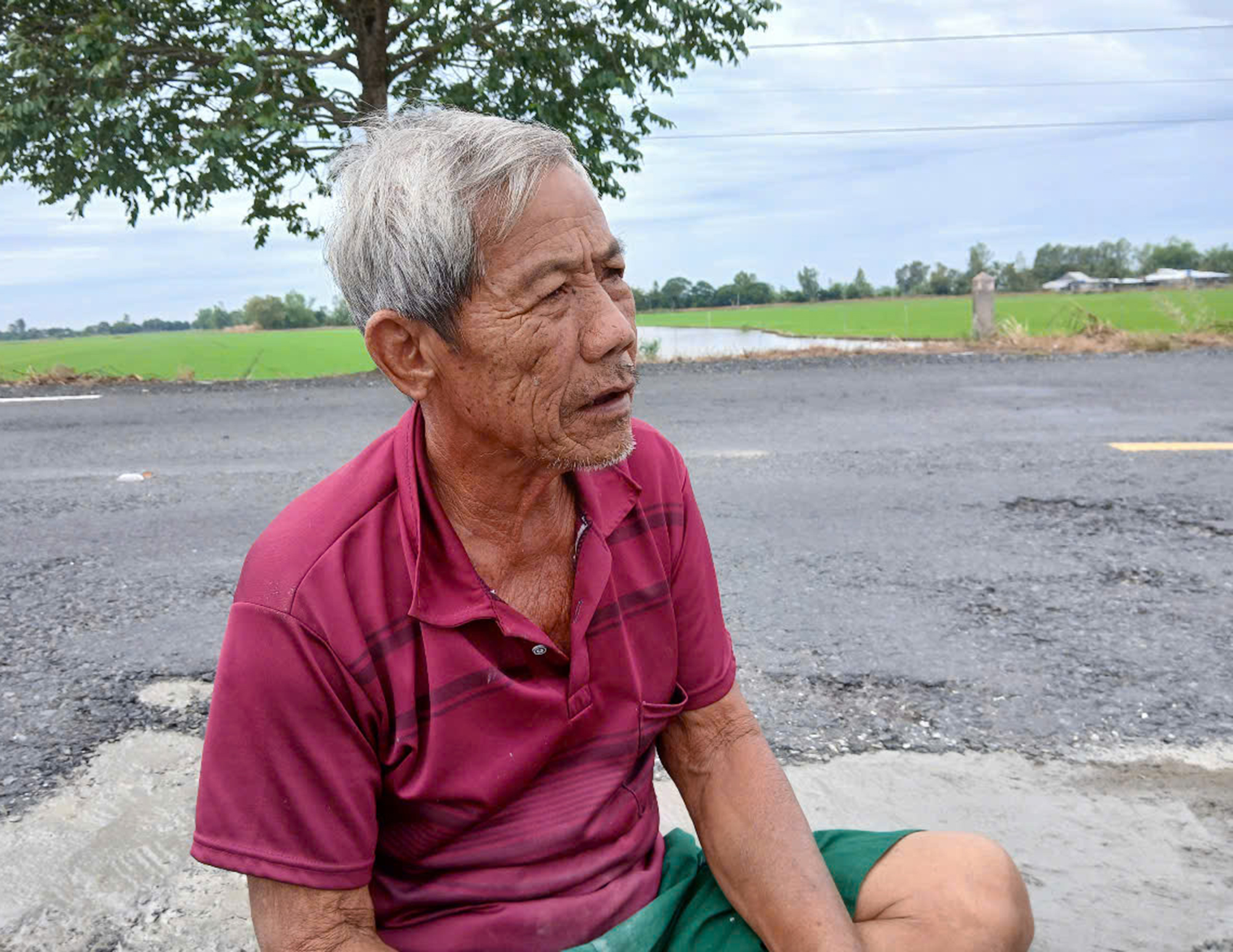 &Ocirc;ng l&atilde;o miền T&acirc;y 10 năm thầm lặng v&aacute; đường- Ảnh 3.