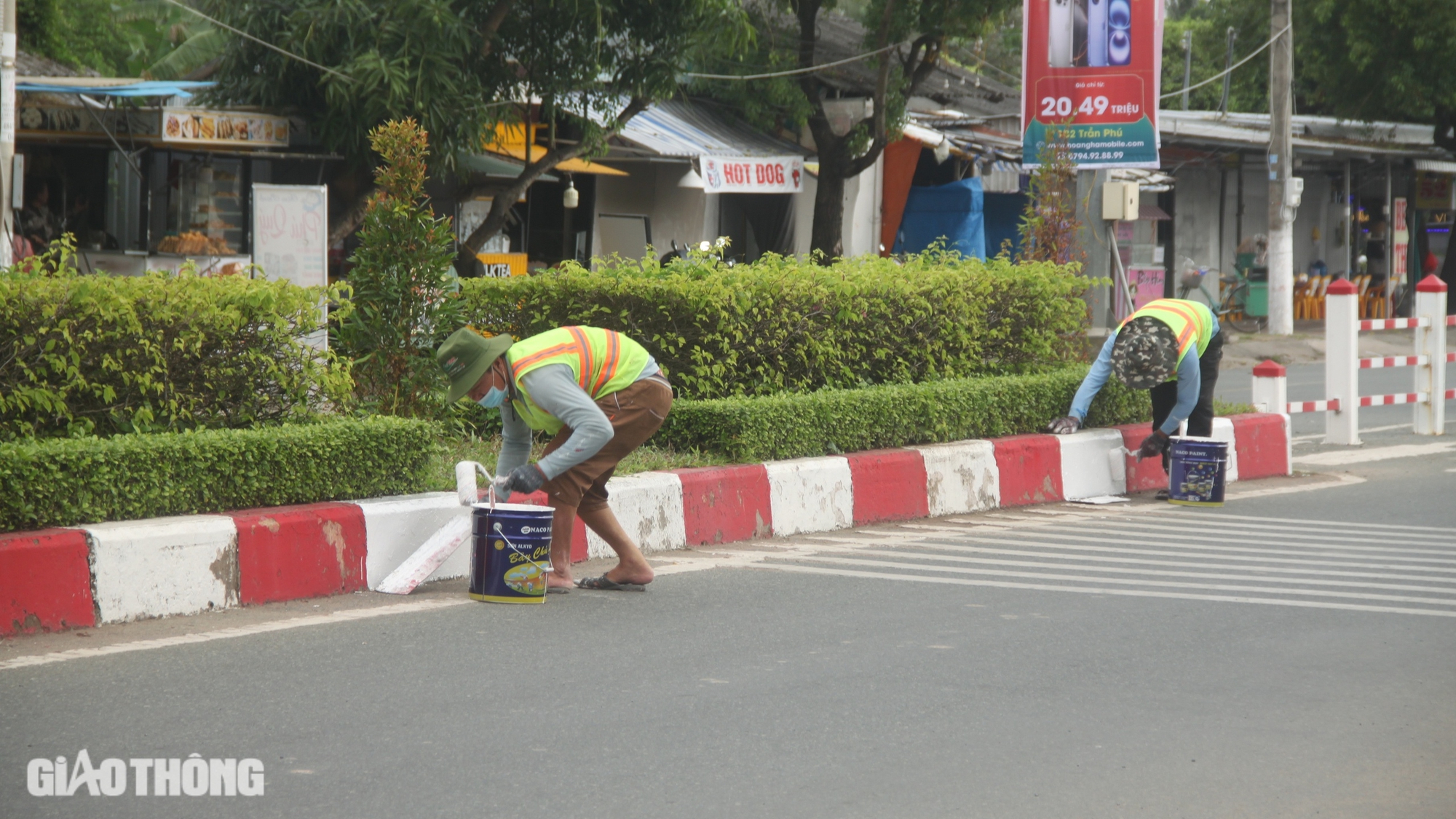Bạc Li&ecirc;u tất bật trang tr&iacute; đ&oacute;n tết Ất Tỵ- Ảnh 3.