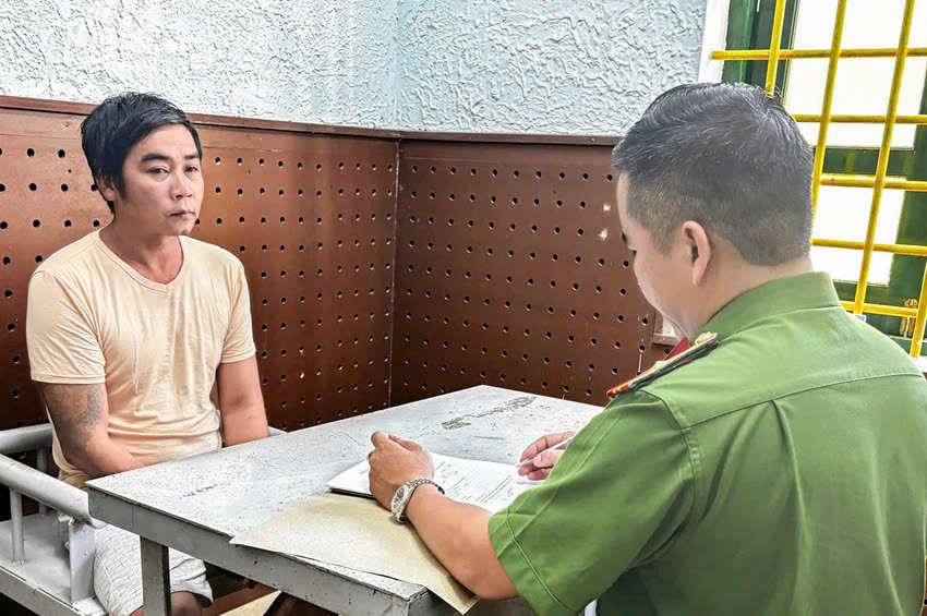 C&ocirc;ng an bắt kẻ cướp t&agrave;i sản của xe &ocirc;m c&ocirc;ng nghệ- Ảnh 1.