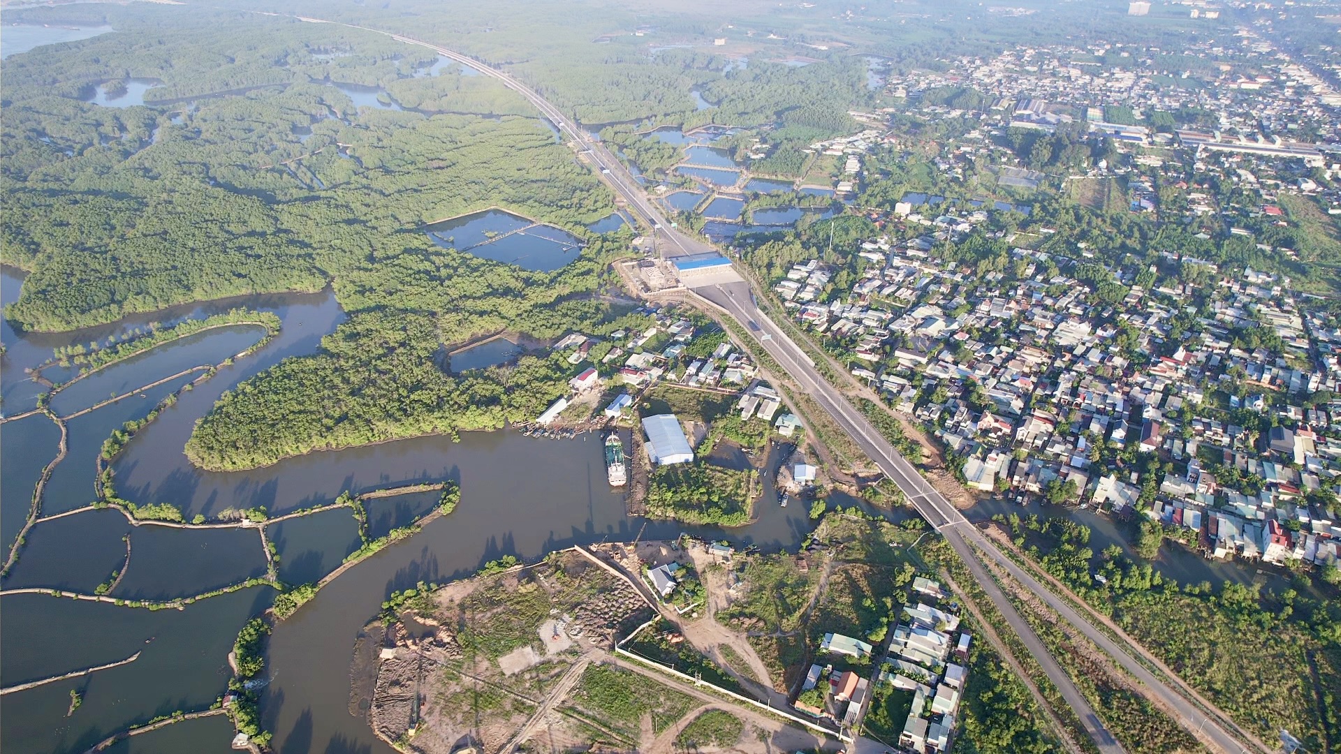 Nỗ lực th&ocirc;ng xe 6km cao tốc Bến Lức - Long Th&agrave;nh từ Nhơn Trạch ra QL51 trước Tết- Ảnh 3.