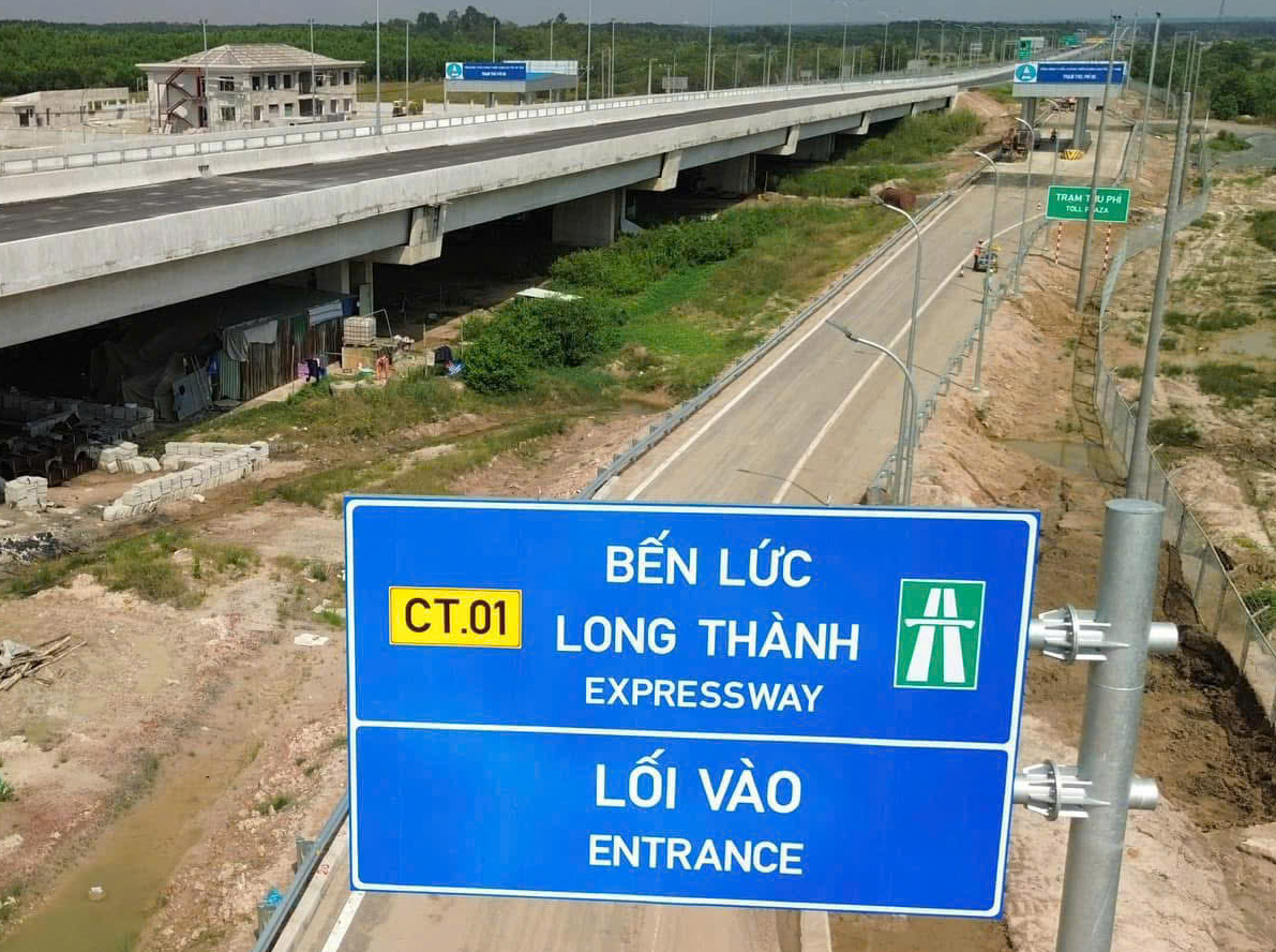 Nỗ lực th&ocirc;ng xe 6km cao tốc Bến Lức - Long Th&agrave;nh từ Nhơn Trạch ra QL51 trước Tết- Ảnh 1.
