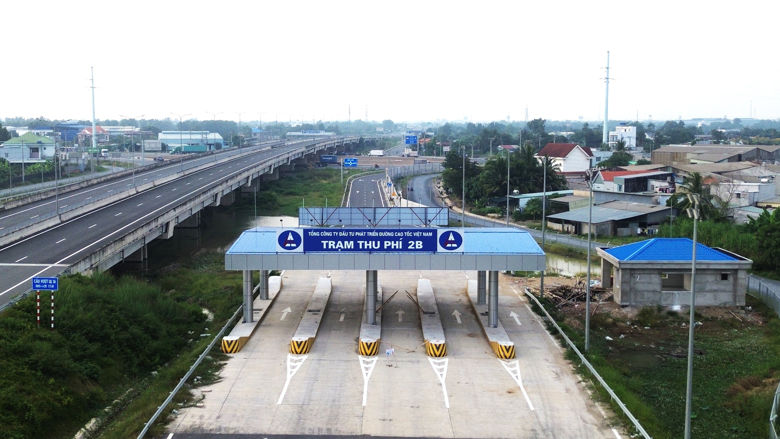 Ngắm hai nút giao kết nối QL1 với cao tốc TP.HCM - Trung Lương sắp thông xe- Ảnh 10. Ngắm hai nút giao kết nối QL1 với cao tốc TP.HCM - Trung Lương sắp thông xe- Ảnh 10.