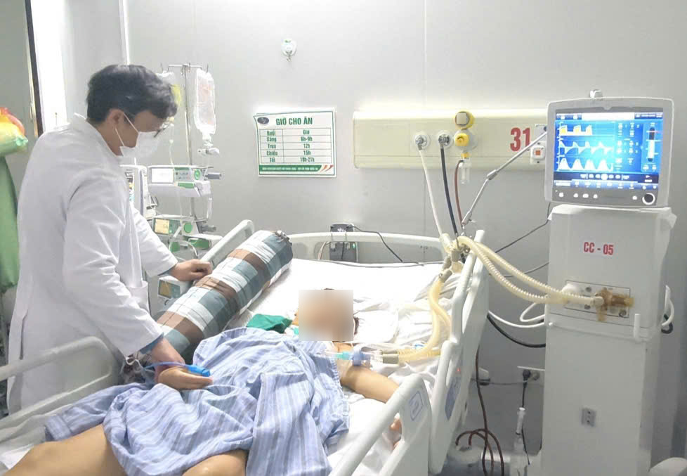 Liệt nửa người sau mũi tiêm trị đau vai gáy ở phòng khám tư- Ảnh 1. Liệt nửa người sau mũi tiêm trị đau vai gáy ở phòng khám tư- Ảnh 1.