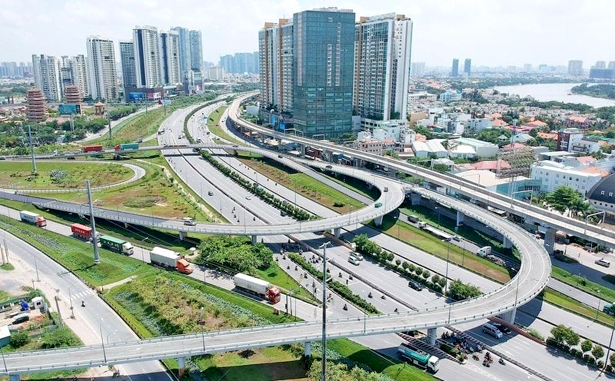 Nghĩ kh&aacute;c, l&agrave;m kh&aacute;c để th&uacute;c đẩy giải ng&acirc;n- Ảnh 2.